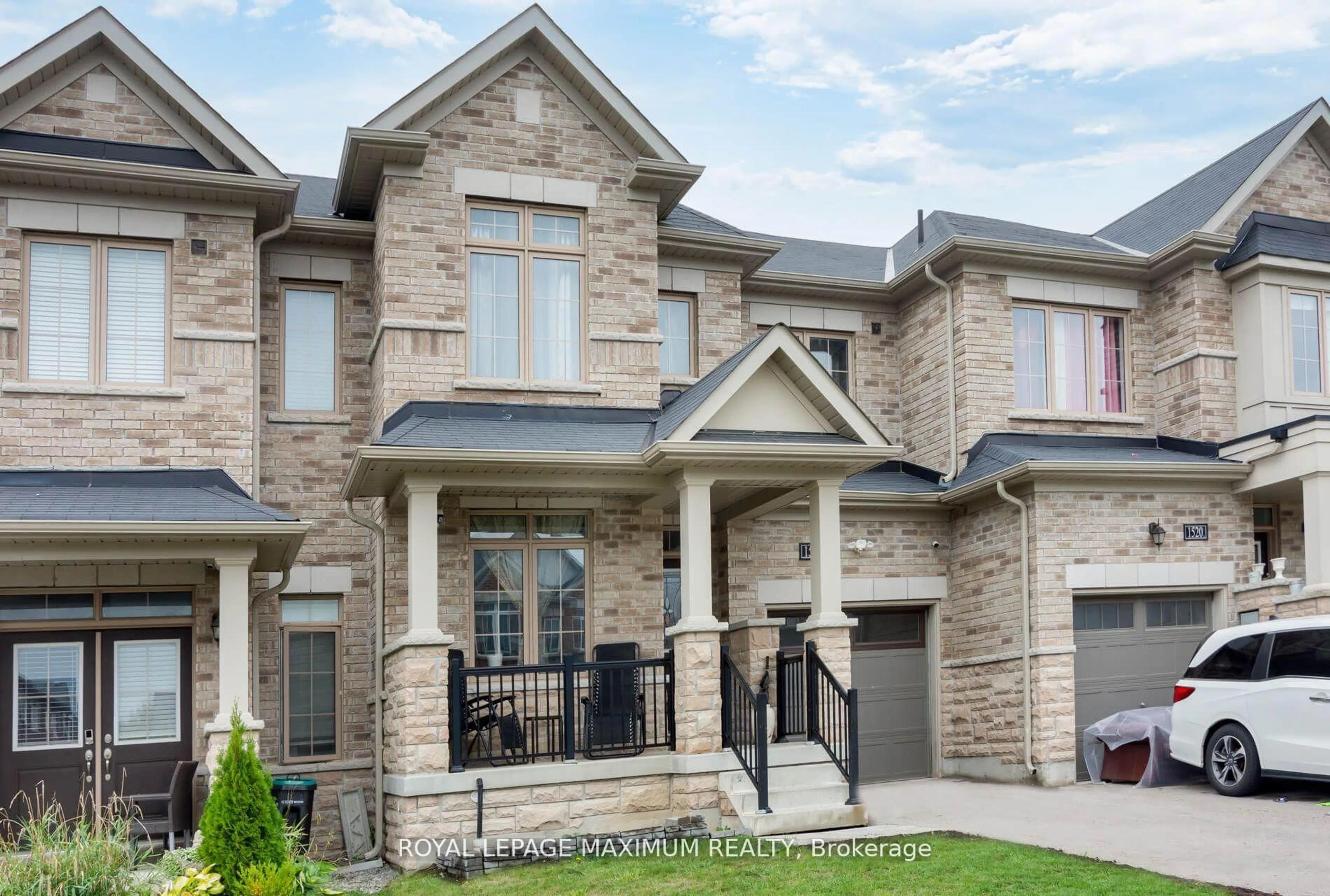 Home with brick exterior material, street for 1518 Farrow Cres, Innisfil Ontario L9S 0L6