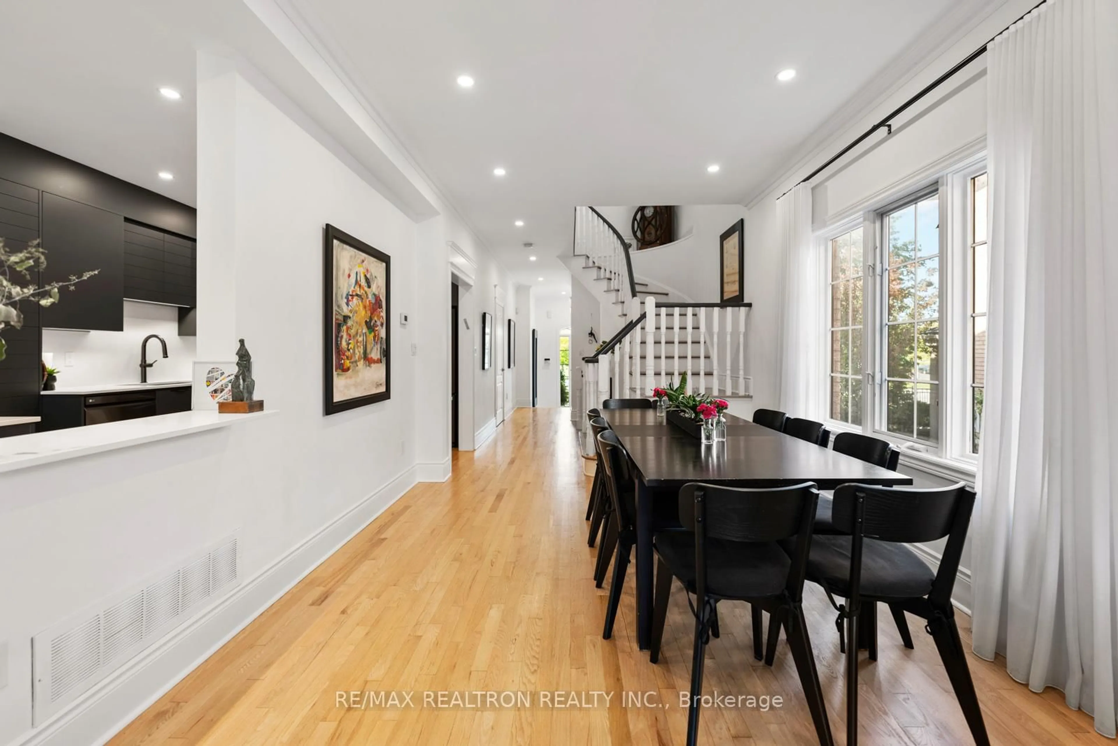 Dining room, unknown for 136 Kingsbridge Circ, Vaughan Ontario L4J 8P2