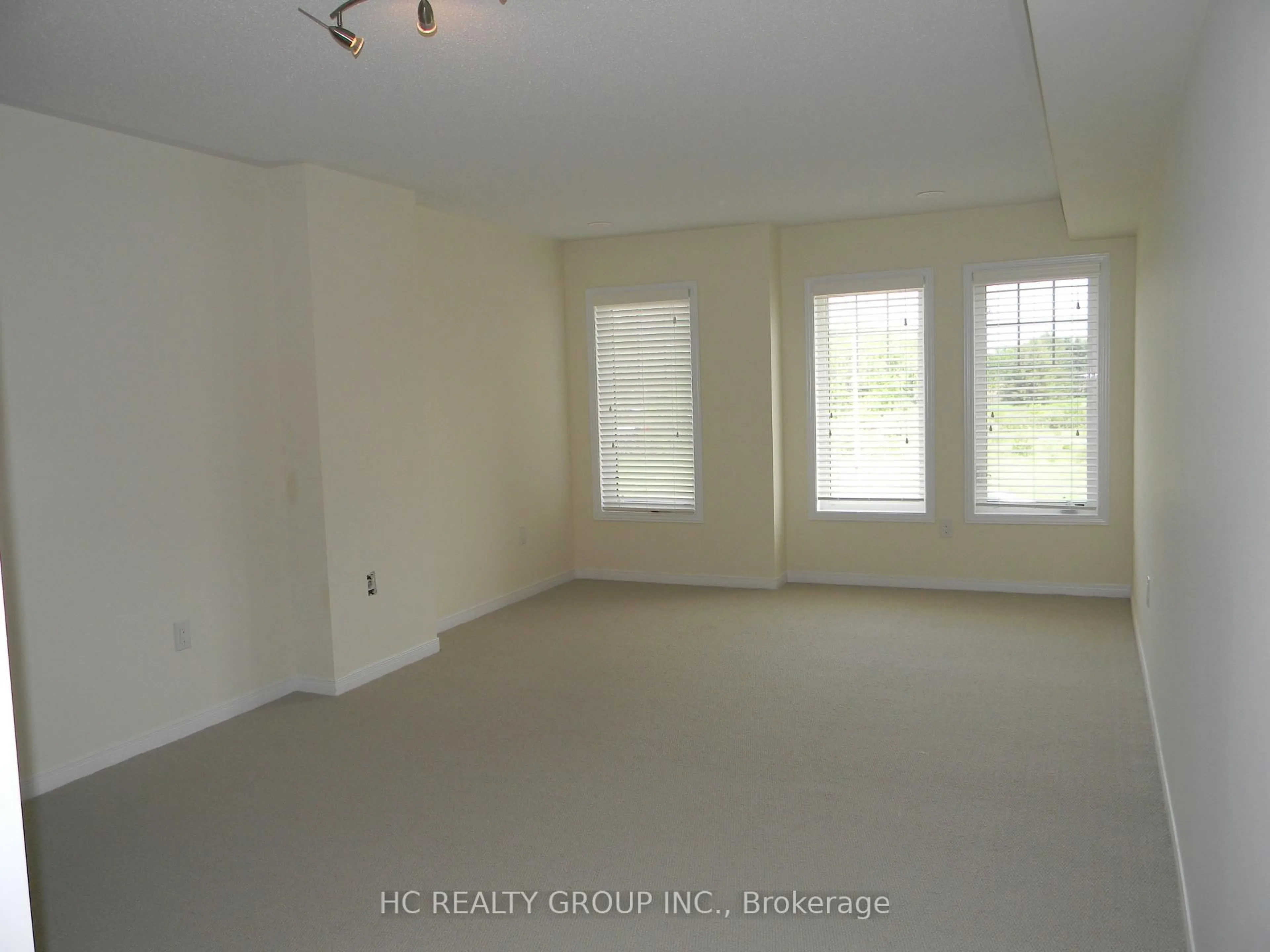A pic of a room for 5259 Major Mackenzie Dr #Major Mackenzie Dr E, Markham Ontario L6C 0N3