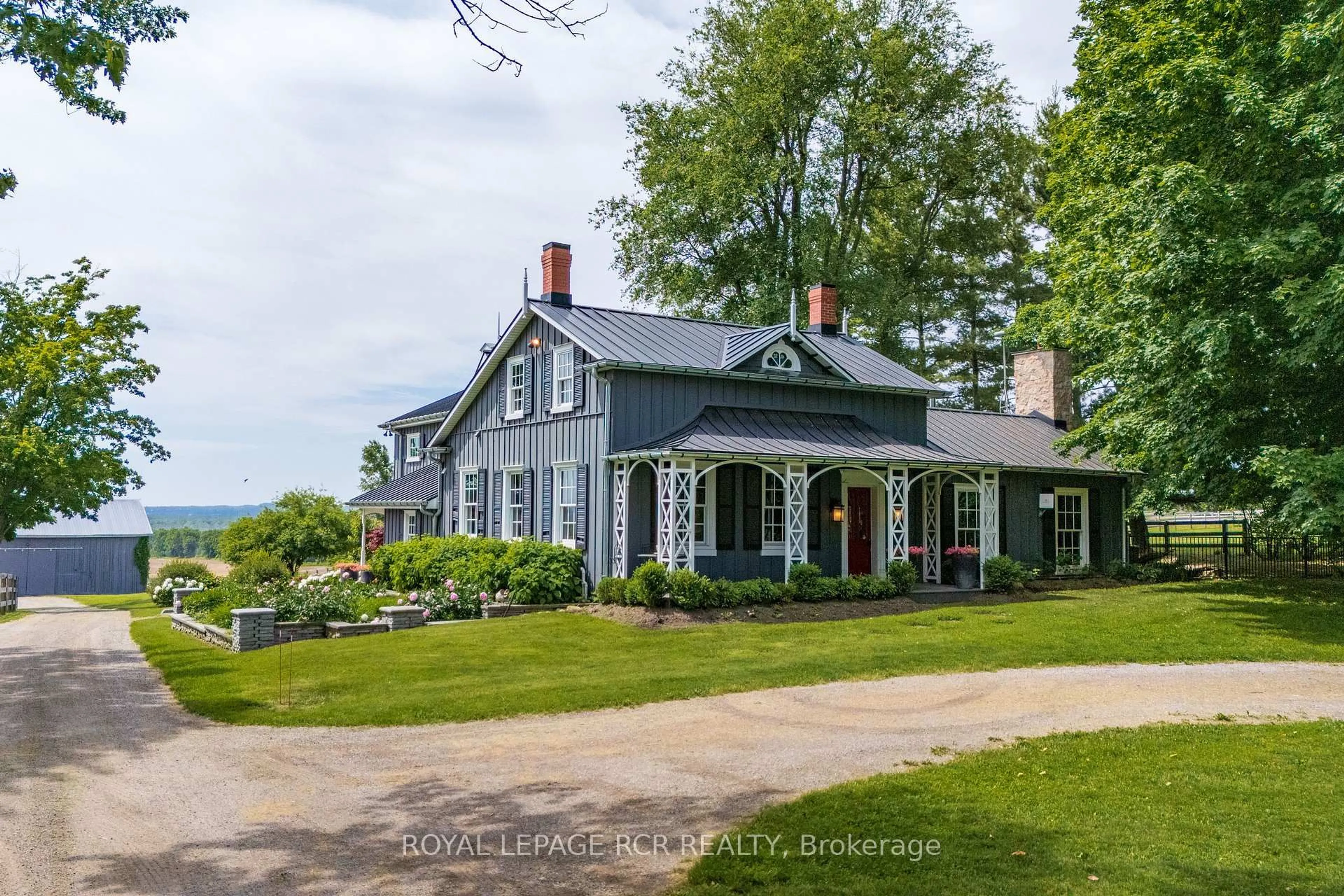 A pic from outside/outdoor area/front of a property/back of a property/a pic from drone, unknown for 3935 3rd Line, Bradford West Gwillimbury Ontario L0G 1W0