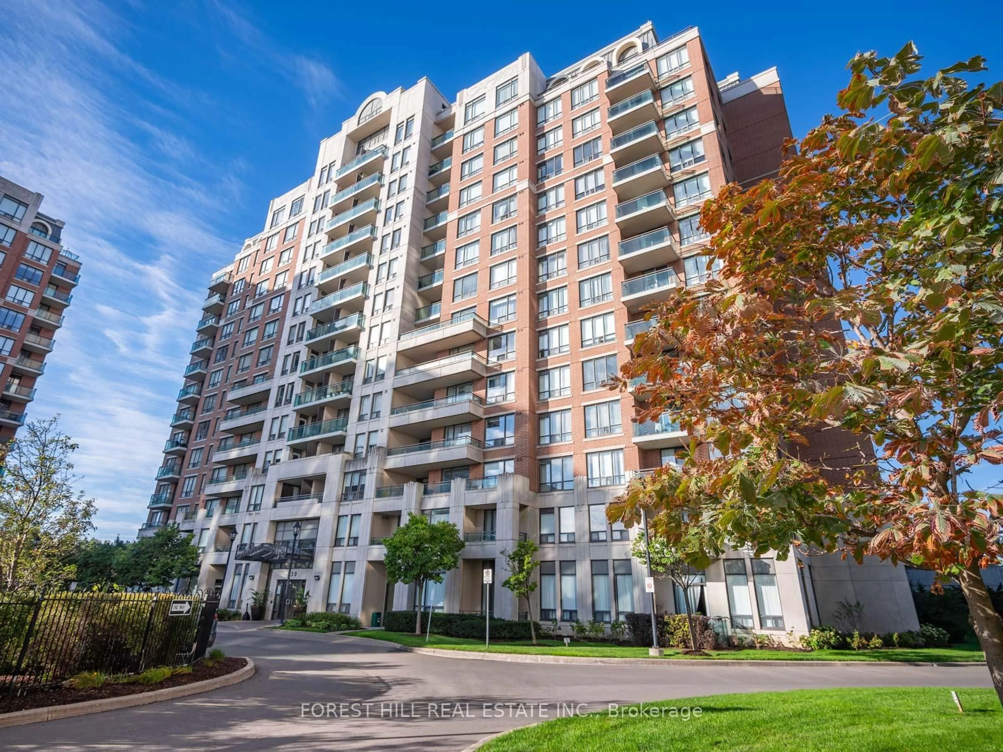 A pic from outside/outdoor area/front of a property/back of a property/a pic from drone, unknown for 330 Red Maple Rd #211, Richmond Hill Ontario L4C 0T6