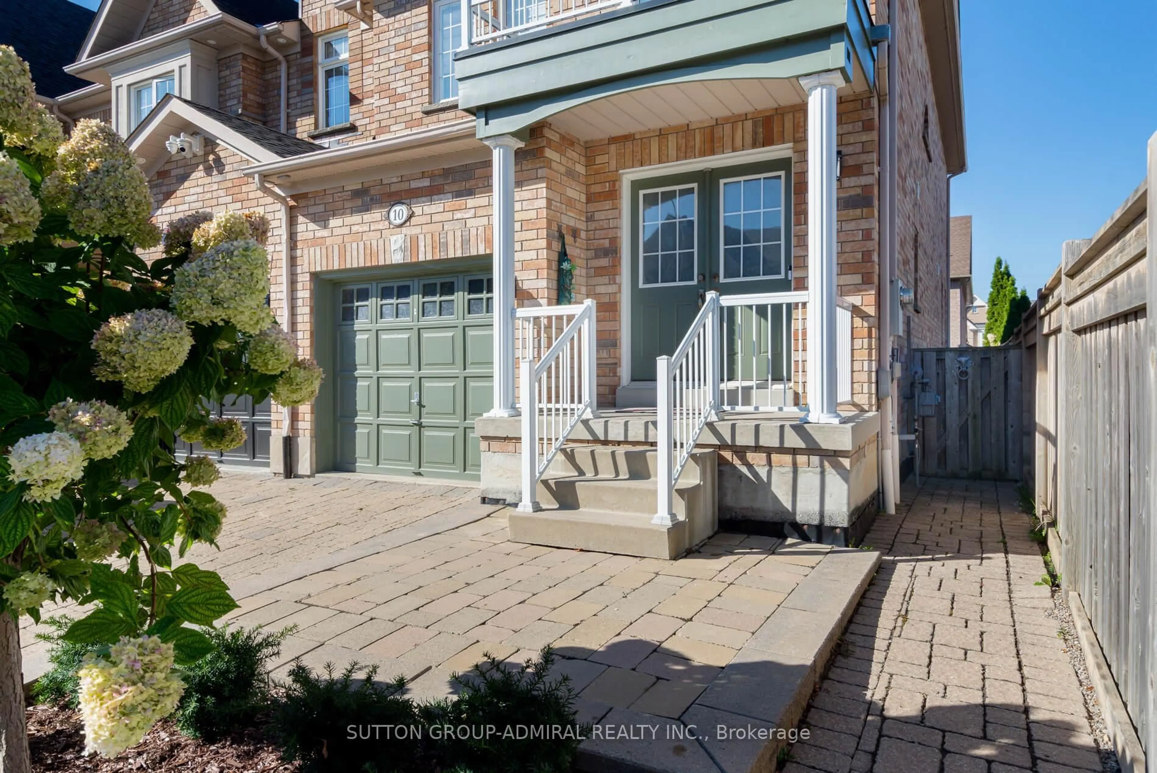 Unknown for 10 Oak Park Cres, Vaughan Ontario L6A 0B3