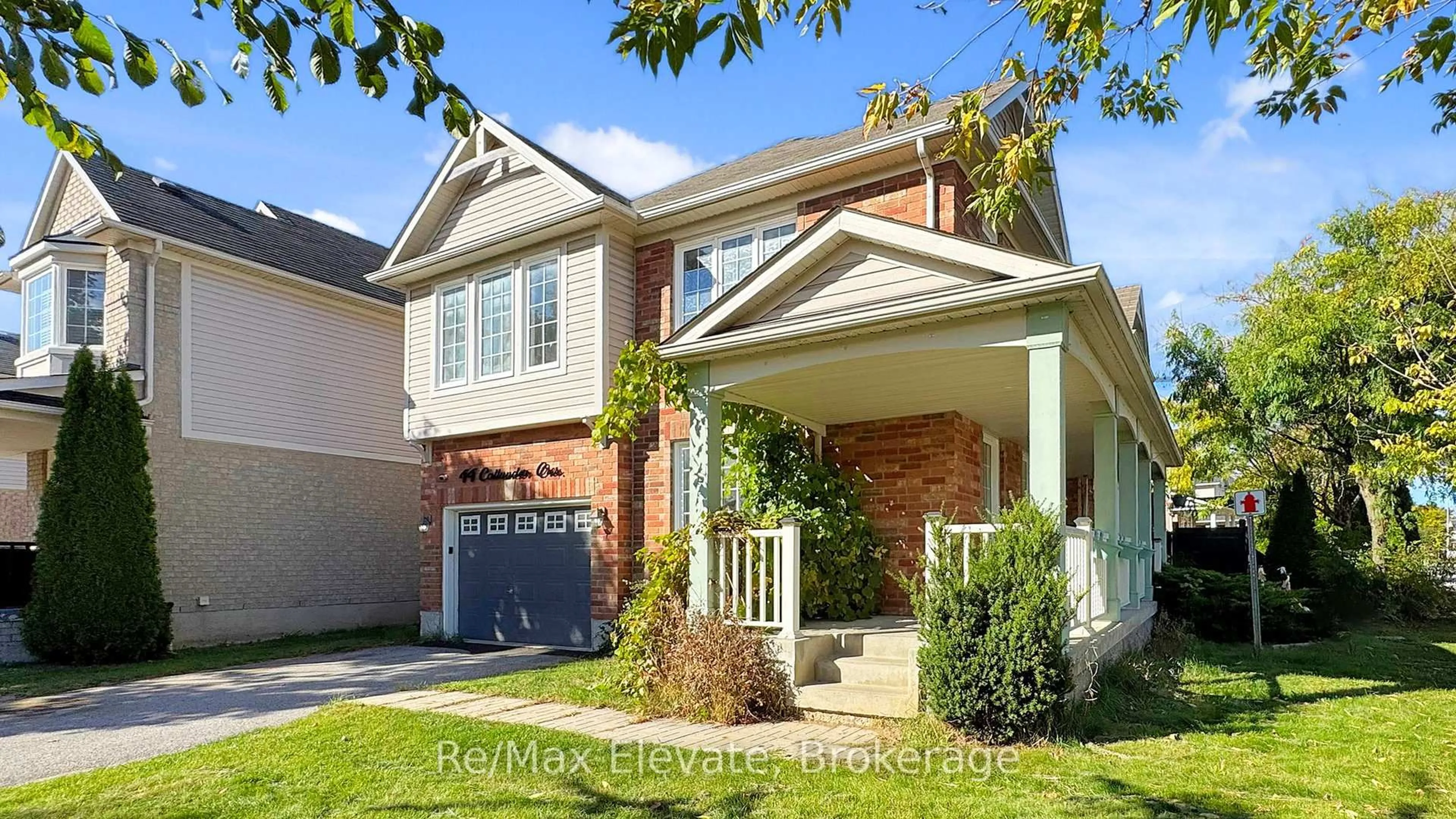 Home with brick exterior material, street for 44 Callander Cres, New Tecumseth Ontario L9R 0B4