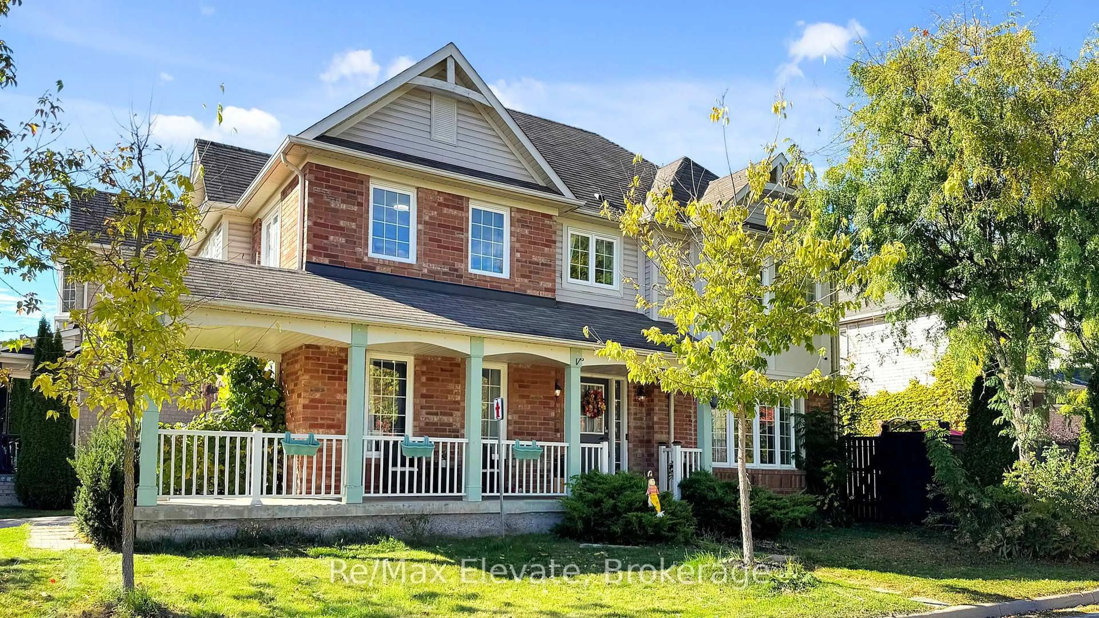 Home with brick exterior material, street for 44 Callander Cres, New Tecumseth Ontario L9R 0B4