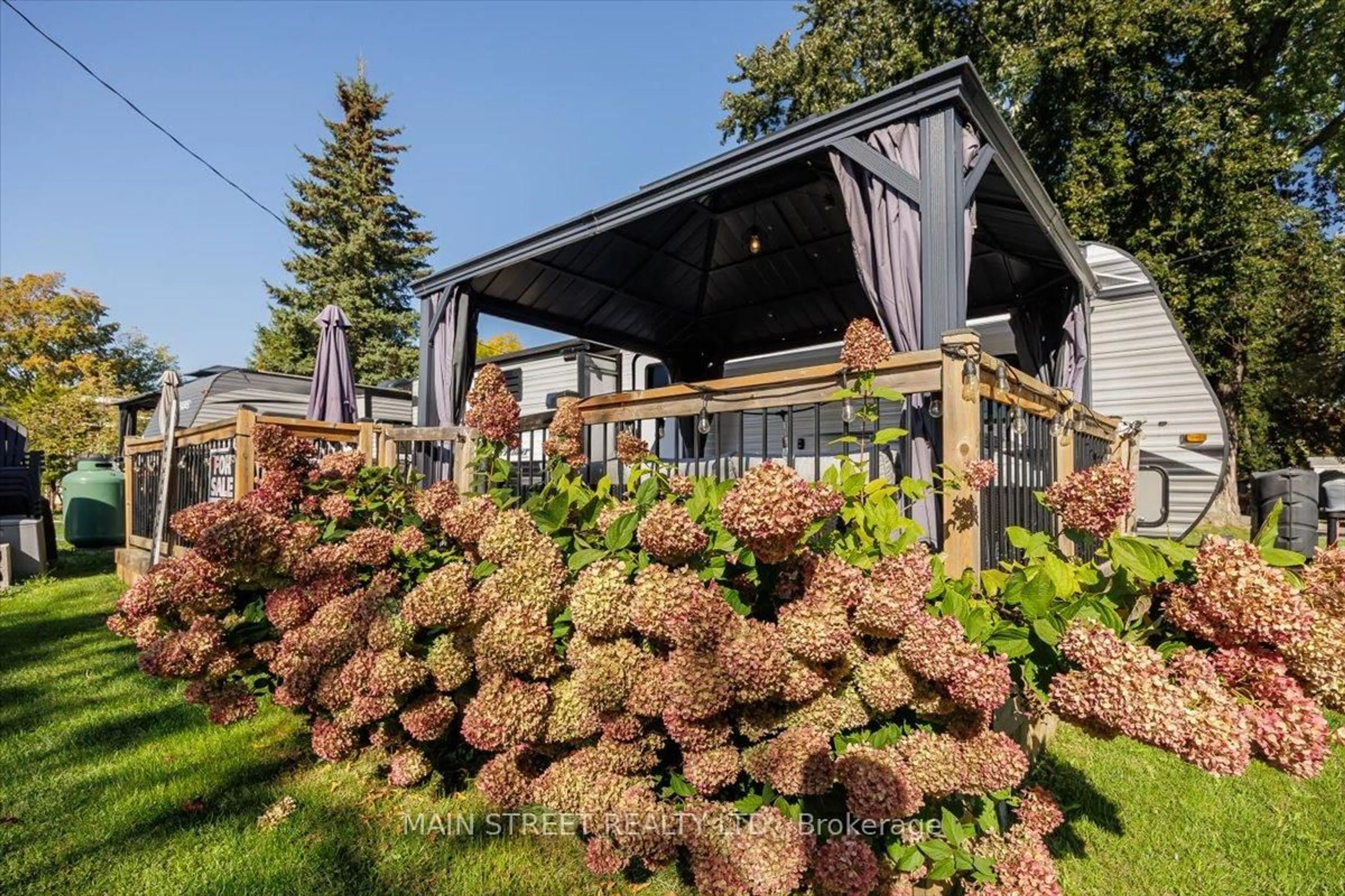 Patio, unknown for 15 Hawaiian Circ, Whitchurch-Stouffville Ontario L0G 1E0
