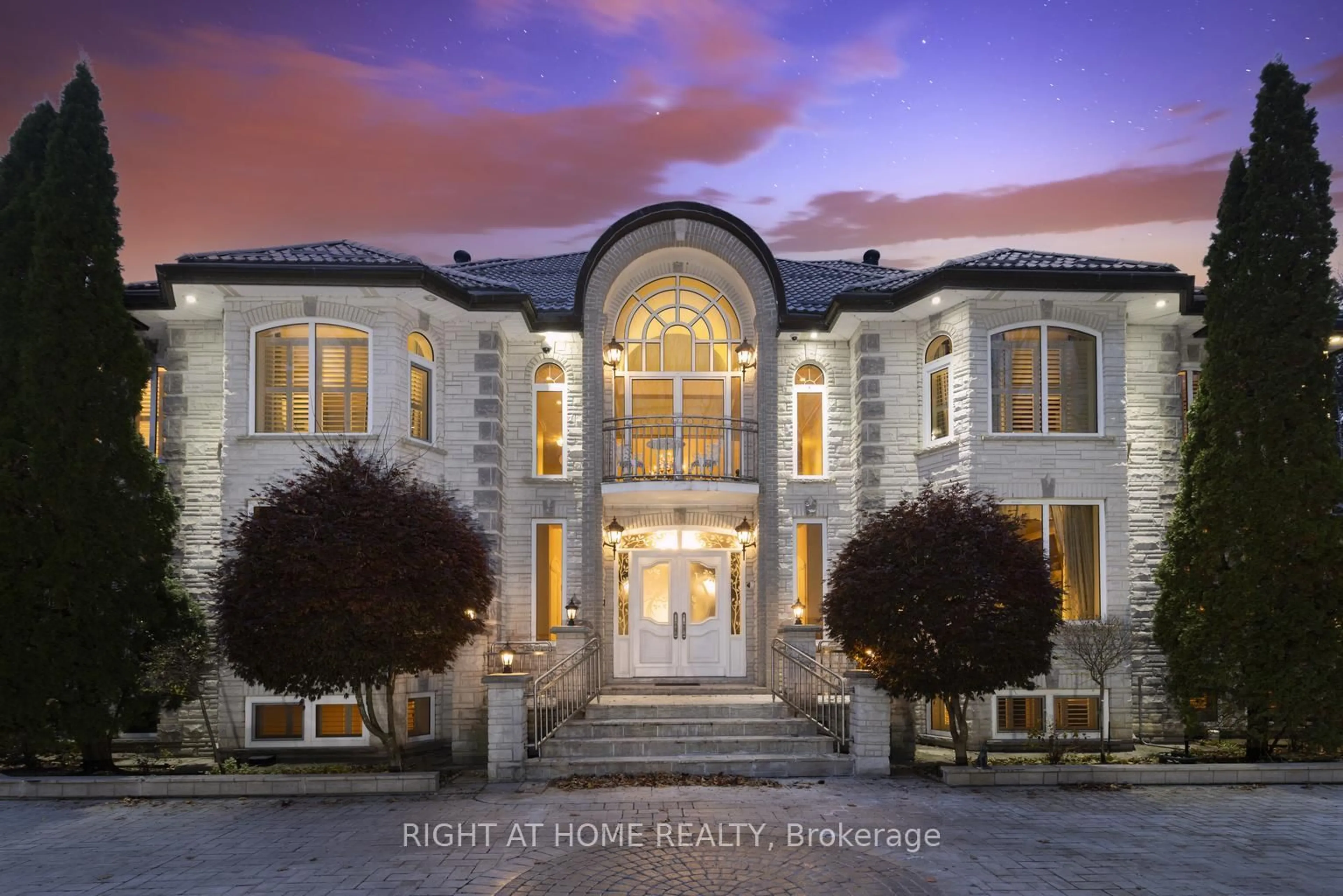 Indoor foyer for 38 Sugarbush Crt, Vaughan Ontario L4L 2Z2