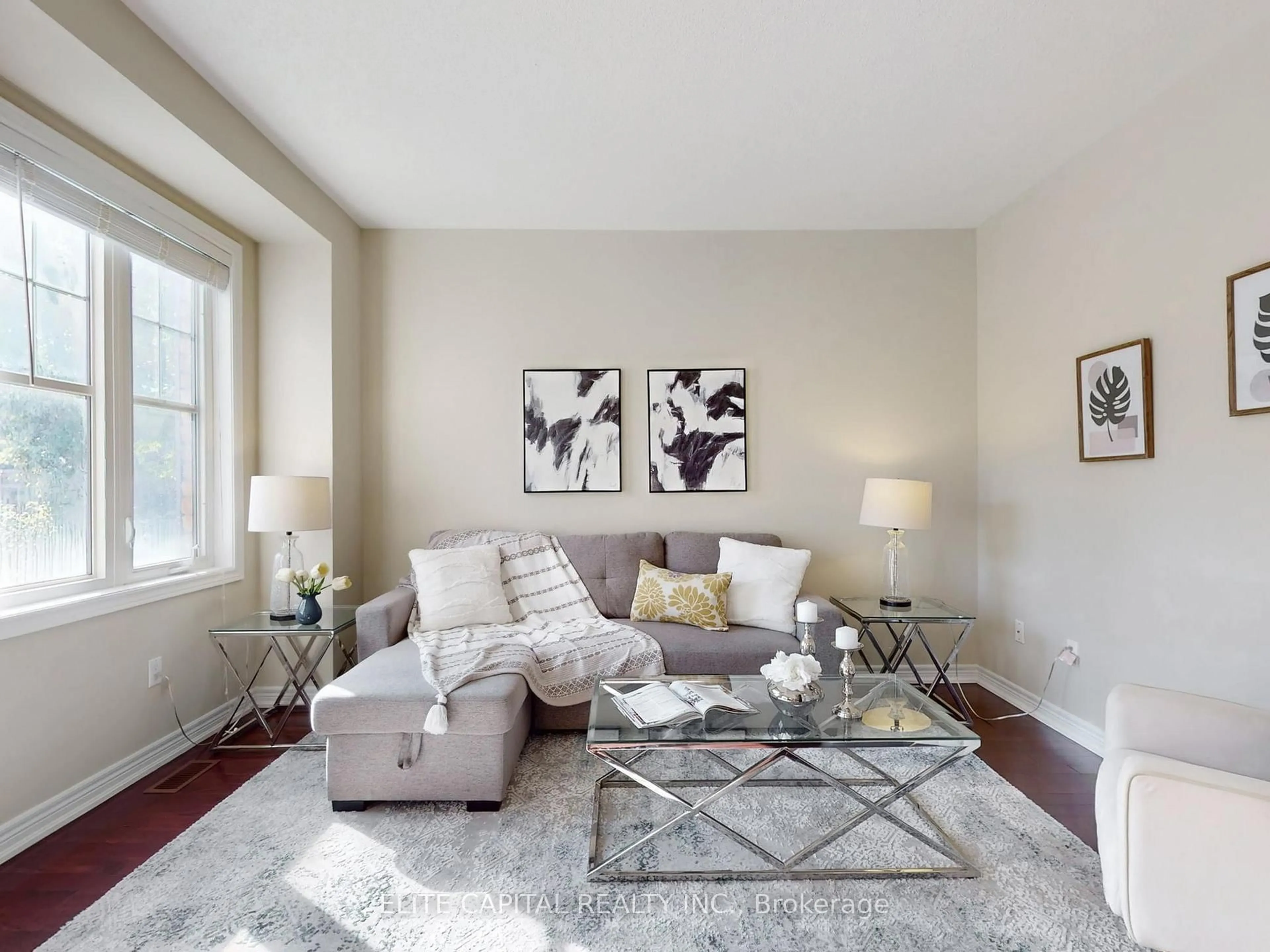 Living room with furniture, unknown for 28 Ivory Silk Dr, Markham Ontario L6C 0G8