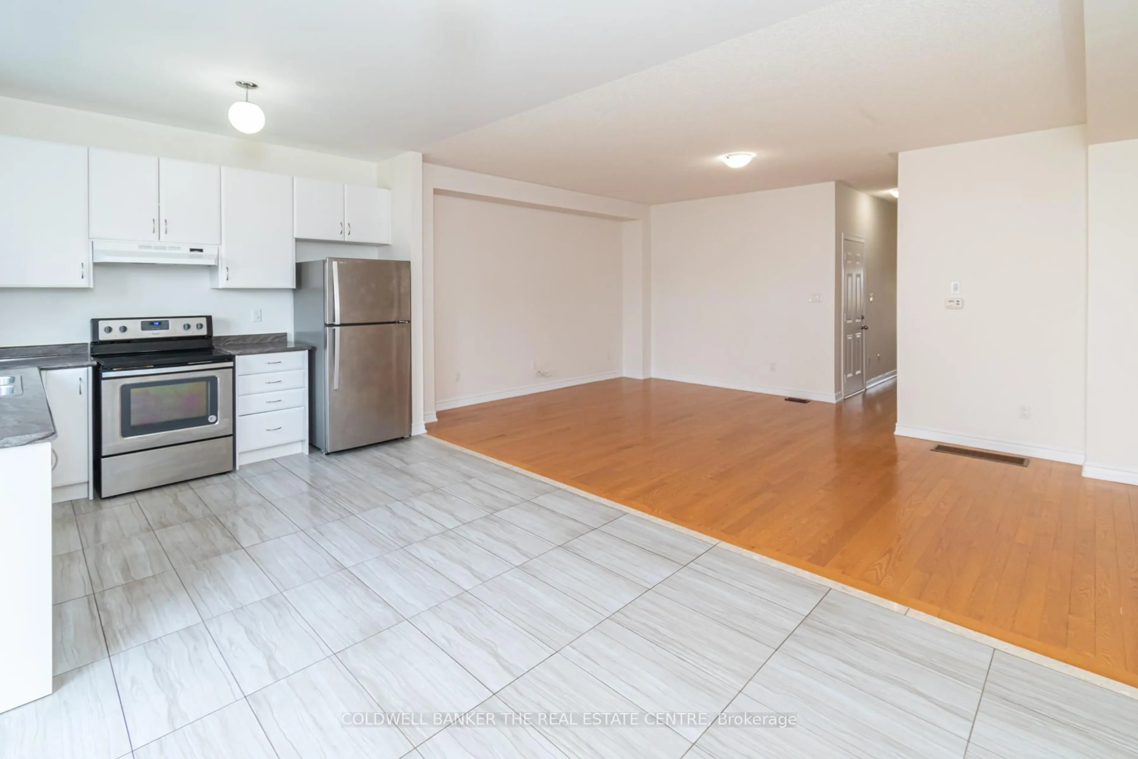 A pic of a room for 1542 Marling St, Innisfil Ontario L0L 1W0
