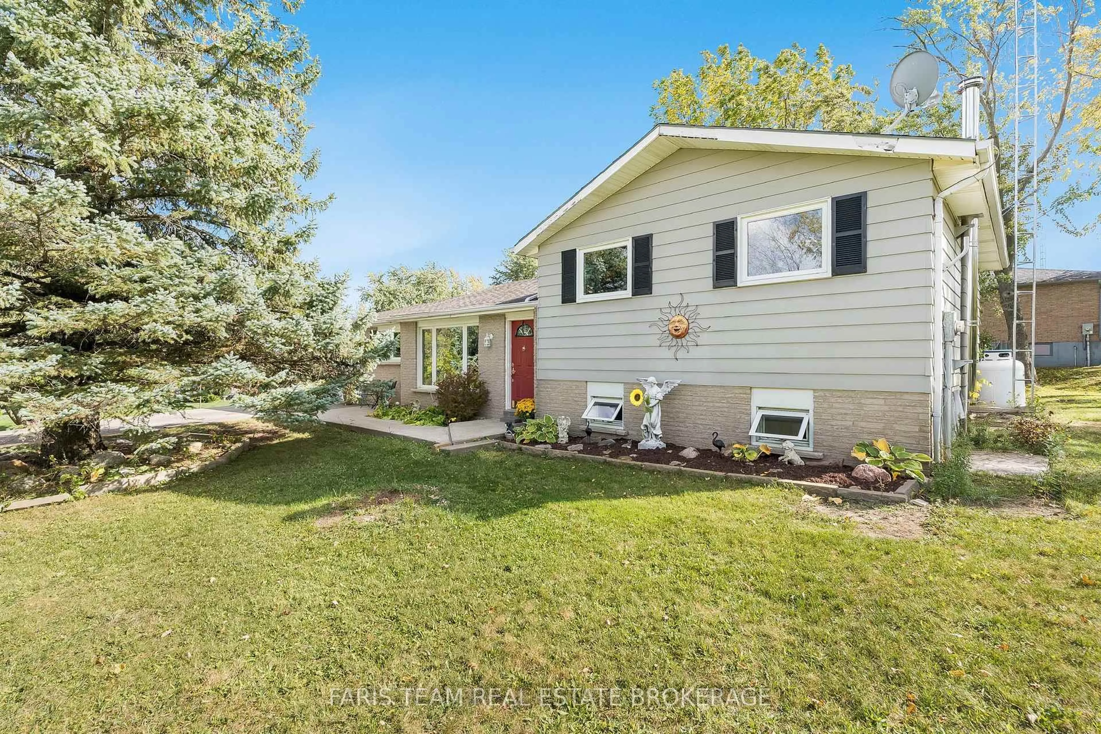 Home with vinyl exterior material, unknown for 29 Jamieson Dr, Adjala-Tosorontio Ontario L0N 1R0