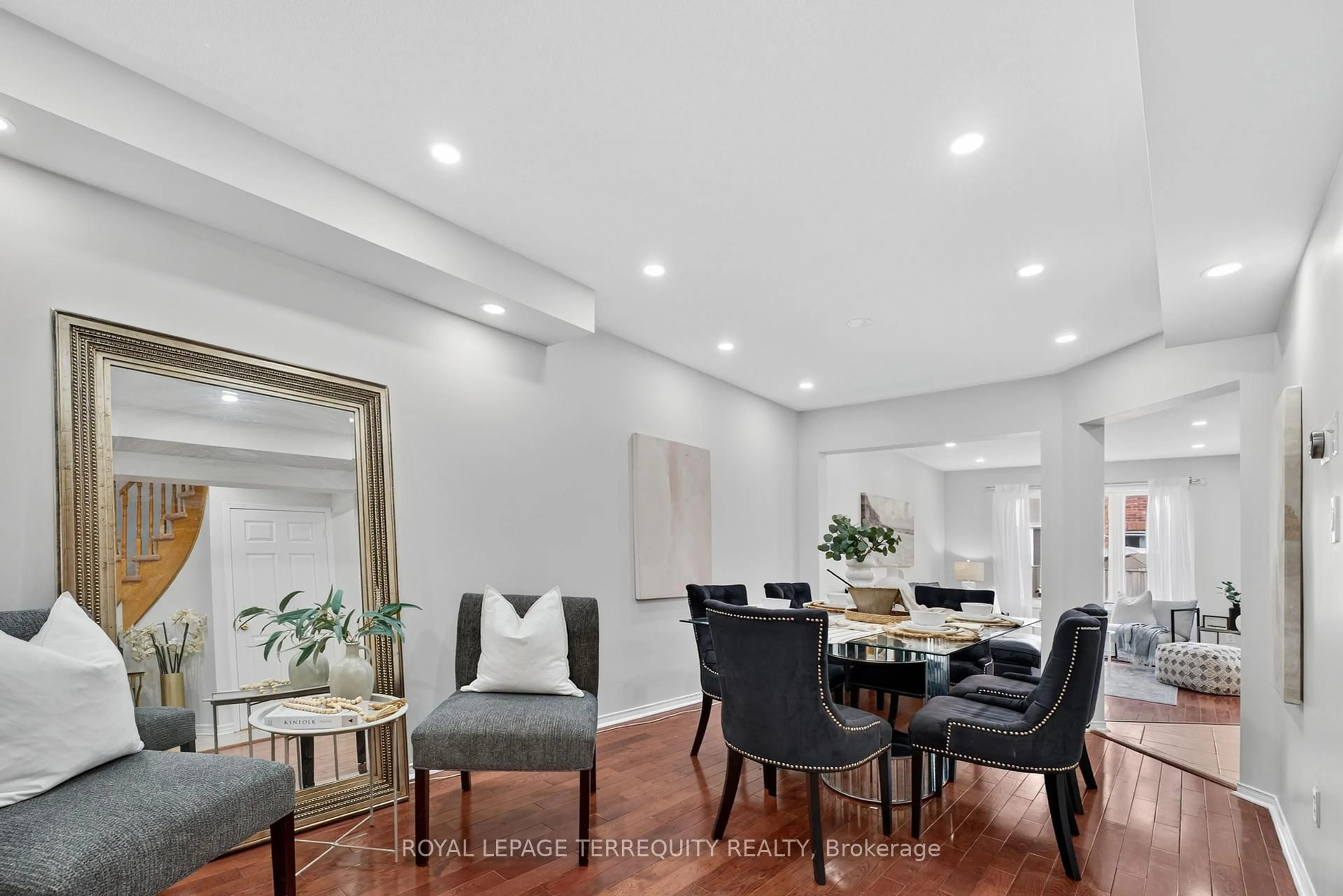 Dining room, unknown for 319 Penndutch Circ, Whitchurch-Stouffville Ontario L4A 0P2