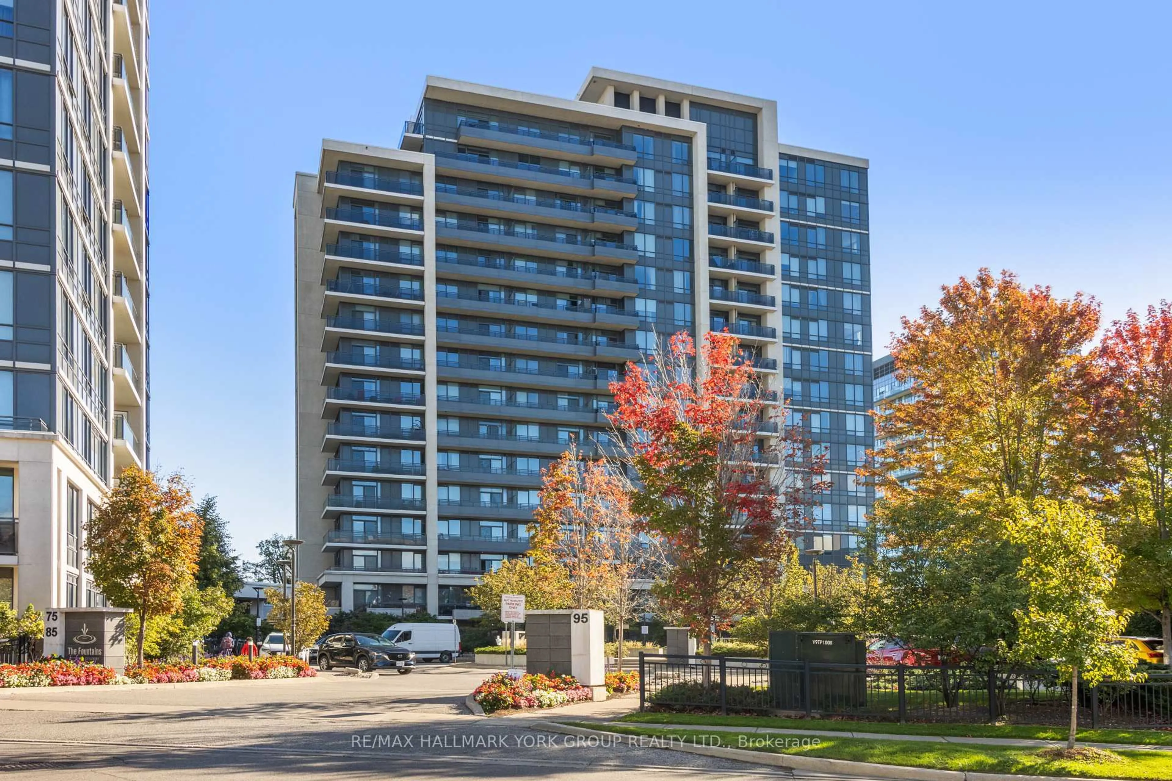 Indoor foyer for 85 North Park Rd #602, Vaughan Ontario L4J 0H9