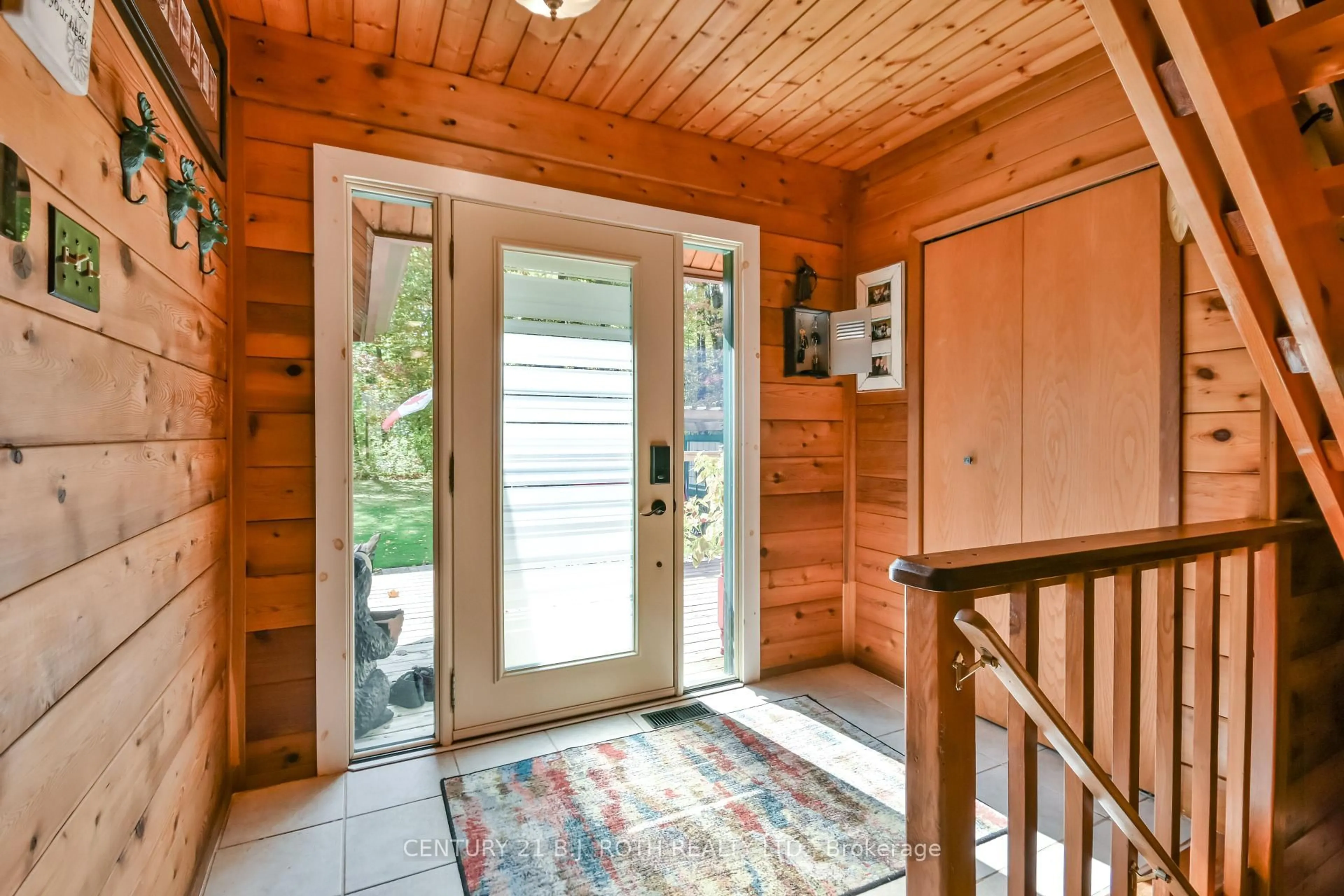 Indoor entryway for 30 David Dr, Adjala-Tosorontio Ontario L0M 1M0