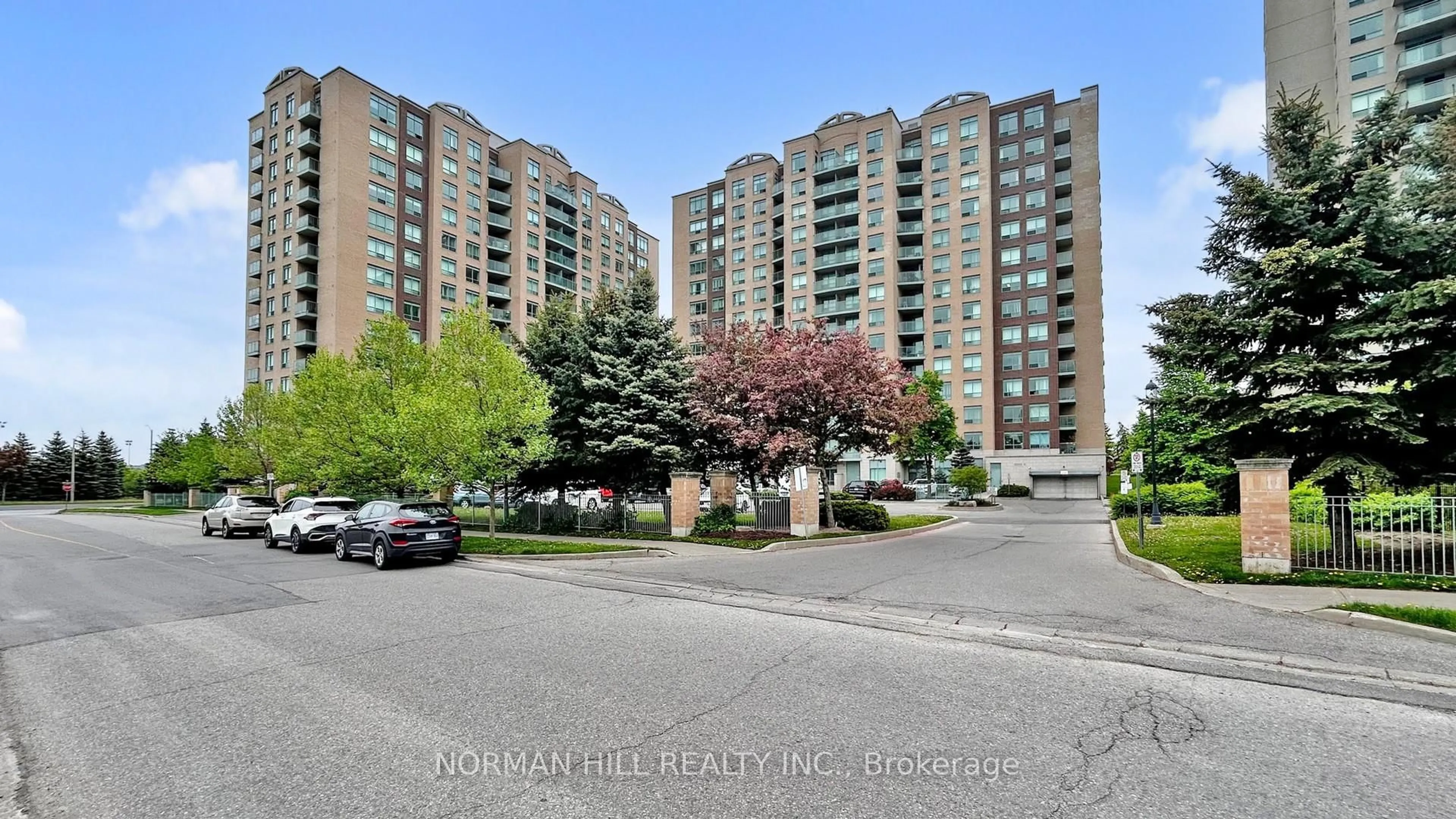 Unknown for 23 Oneida Cres #706, Richmond Hill Ontario L4B 0A2