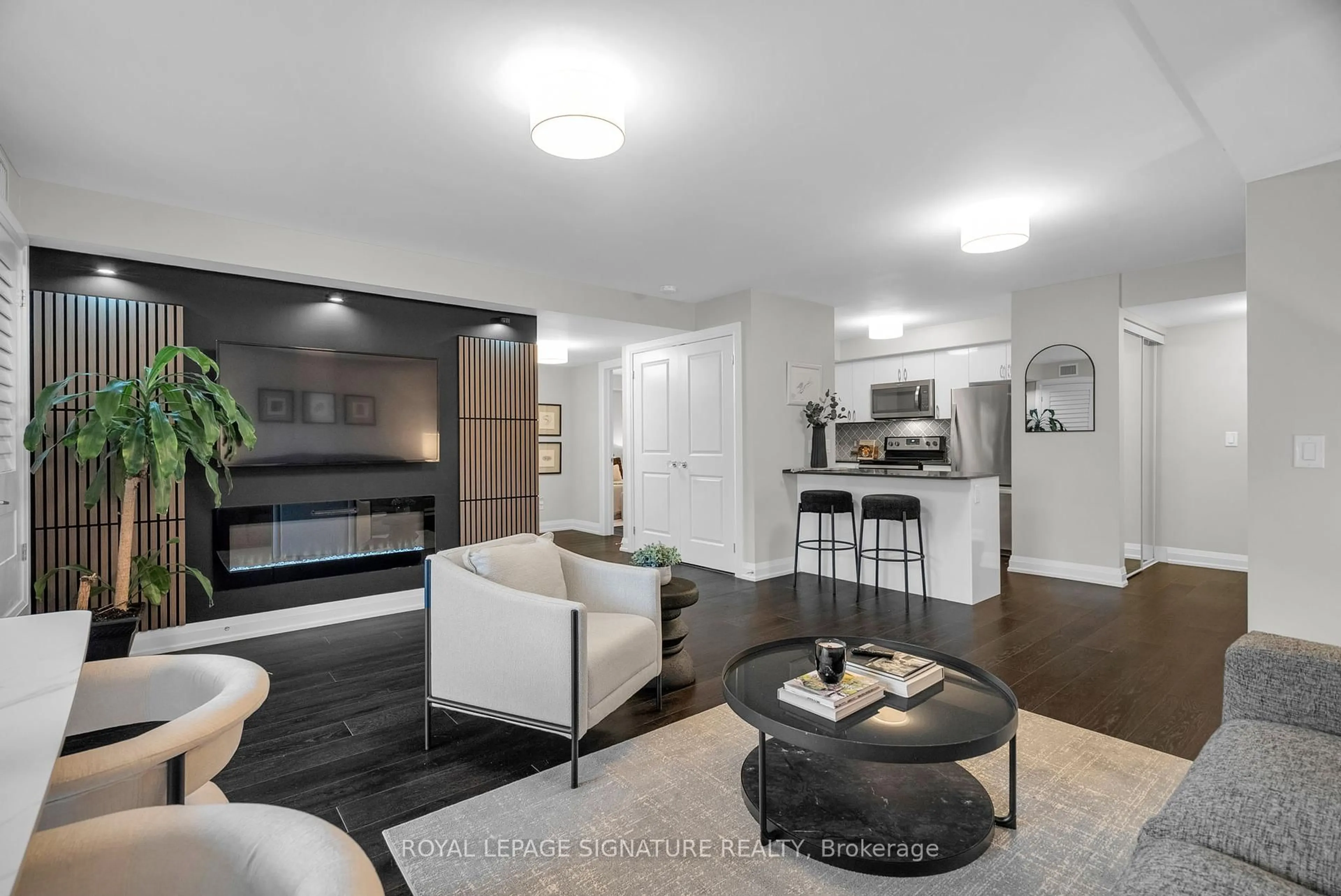 Living room with furniture, unknown for 481 Rupert Ave #204, Whitchurch-Stouffville Ontario L4A 1Y7