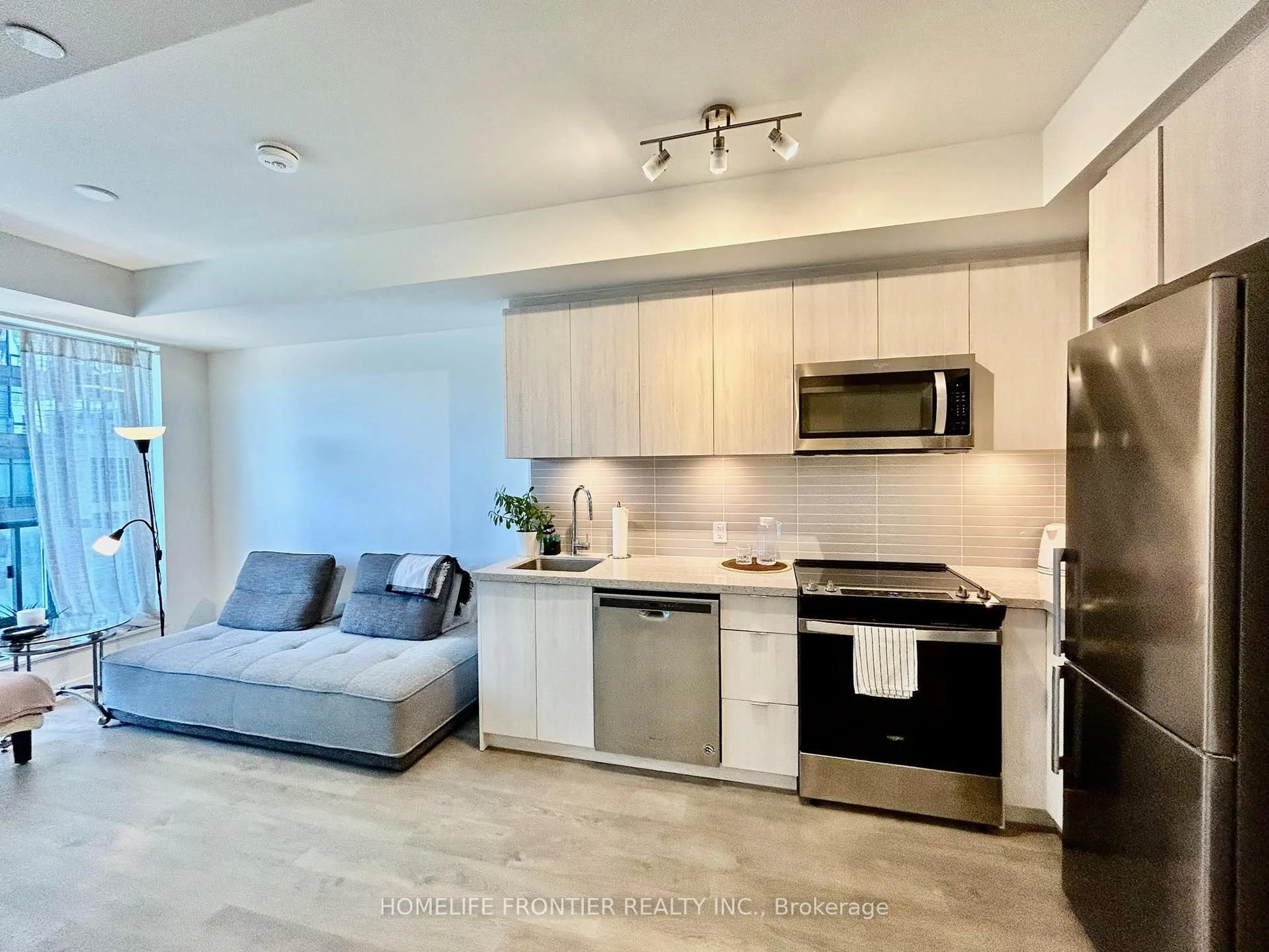 Open concept kitchen, unknown for 8868 Yonge St #623E, Richmond Hill Ontario L4C 1Z8