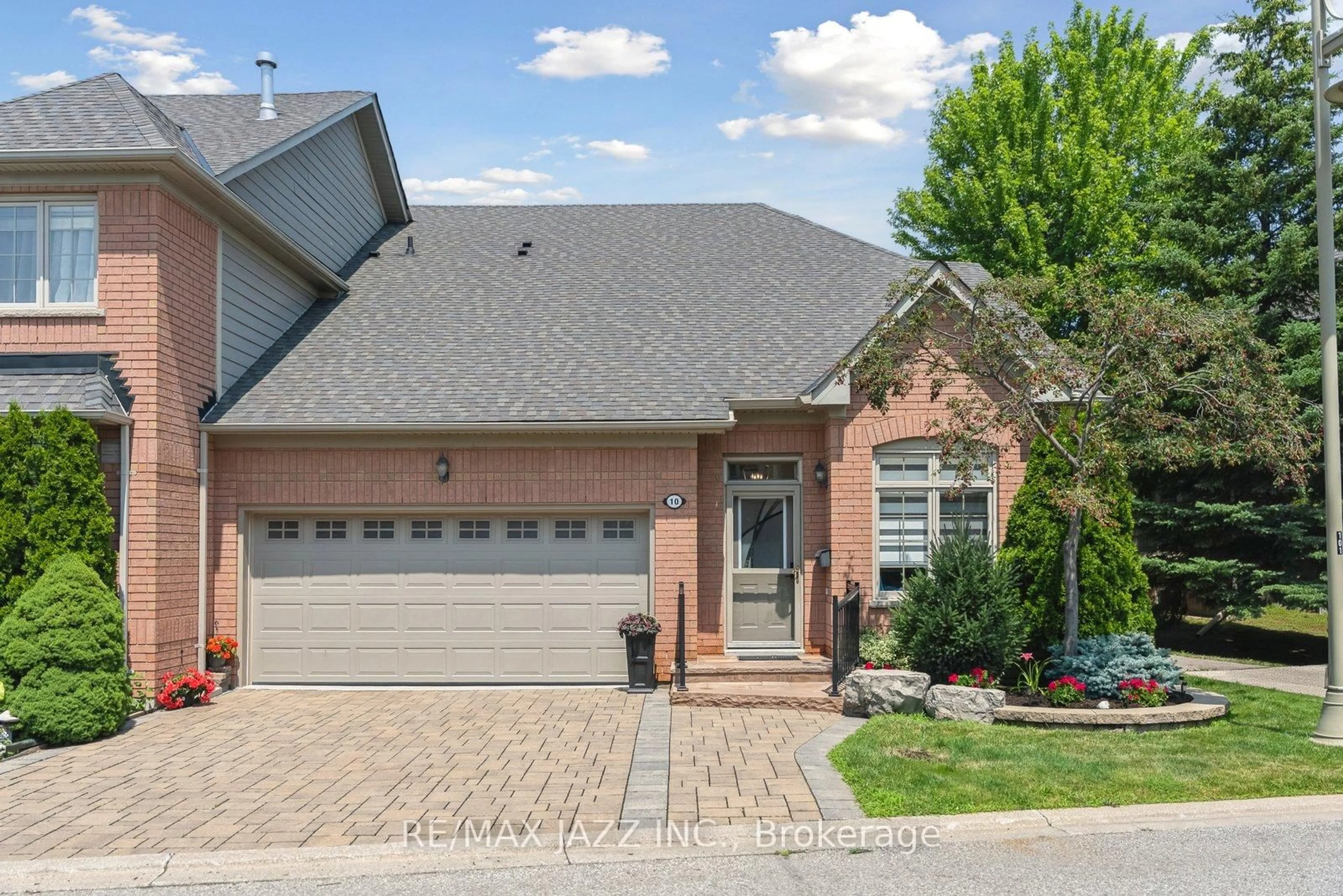 Home with brick exterior material, street for 10 Belle Terre Way #26, Markham Ontario L6E 2A2