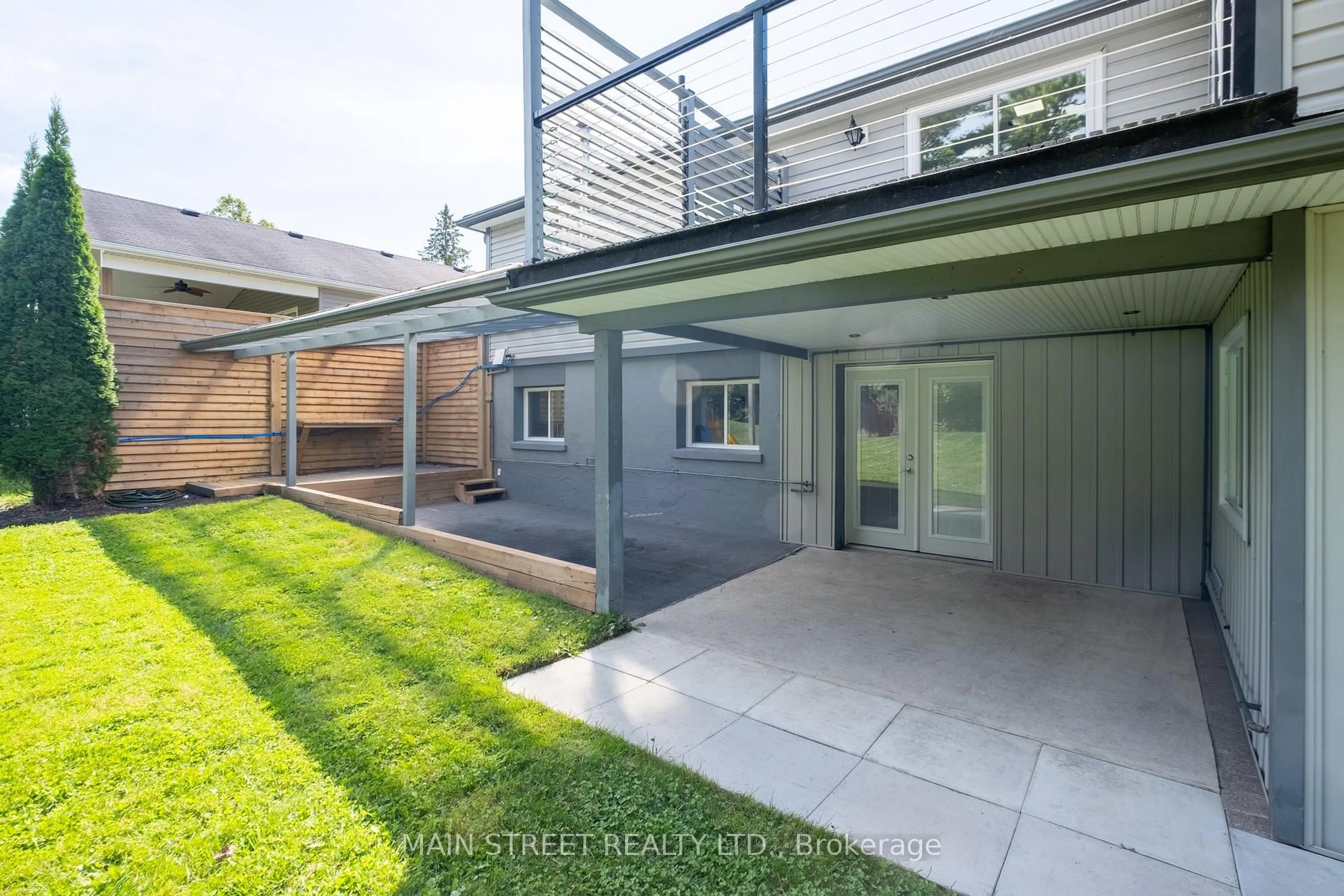 Patio, street for 23 Sunnidale Blvd, Georgina Ontario L0E 1L0