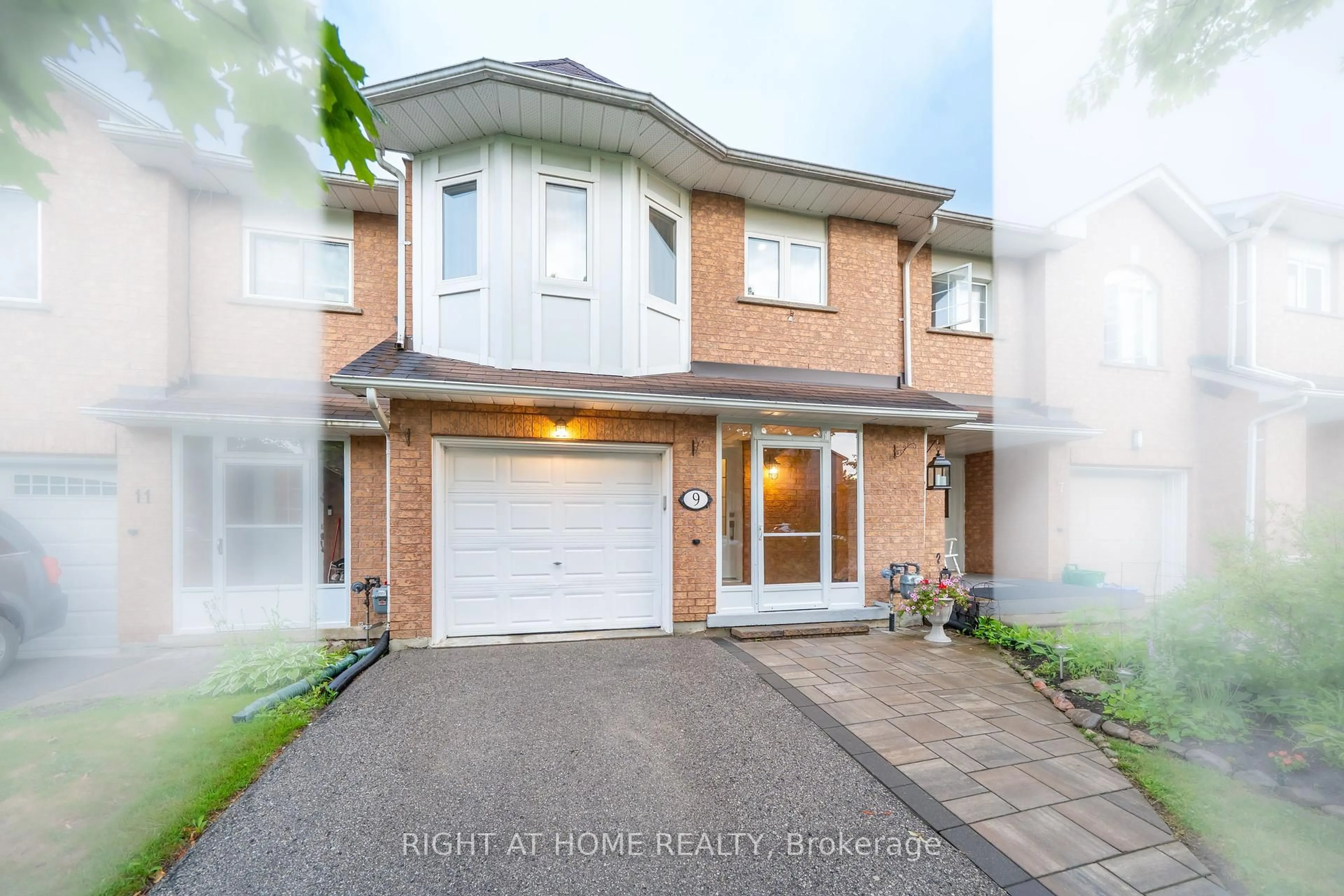 Home with brick exterior material, street for 9 Royal Cedar Crt, East Gwillimbury Ontario L9N 1R7