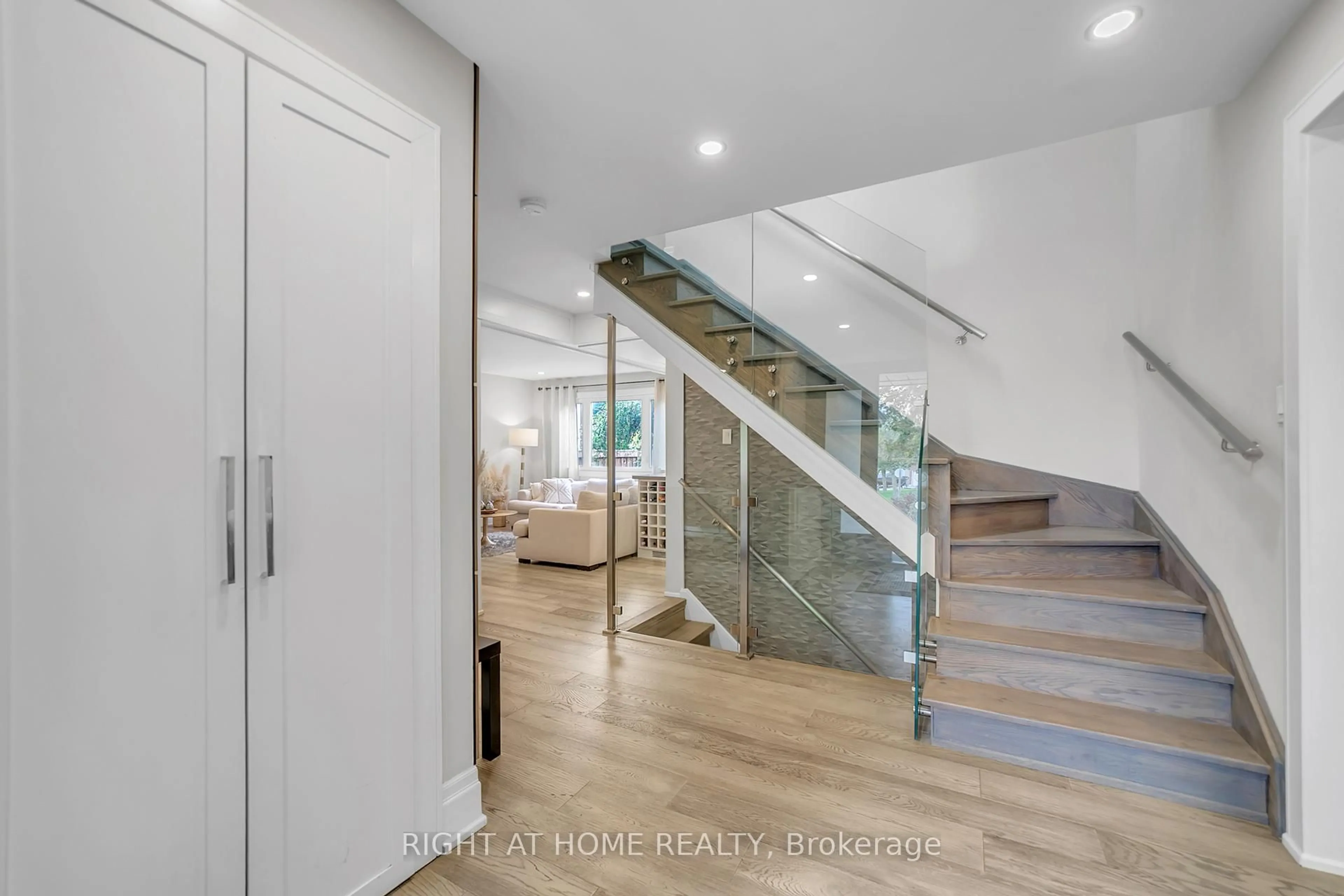 Unknown for 234 Hemlock Dr, Whitchurch-Stouffville Ontario L4A 5A5