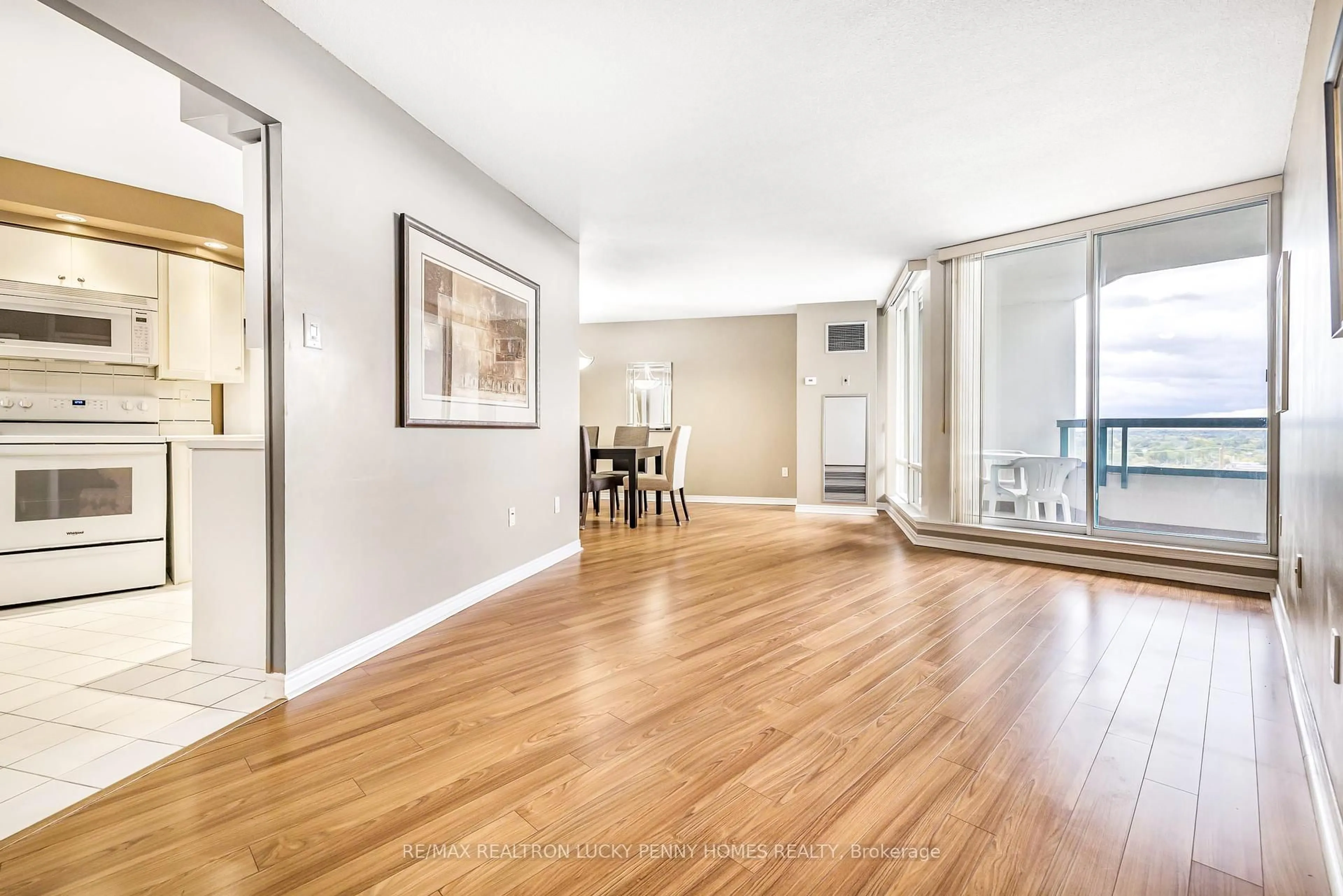 Unknown for 7250 Yonge St #804, Vaughan Ontario L4J 7X1