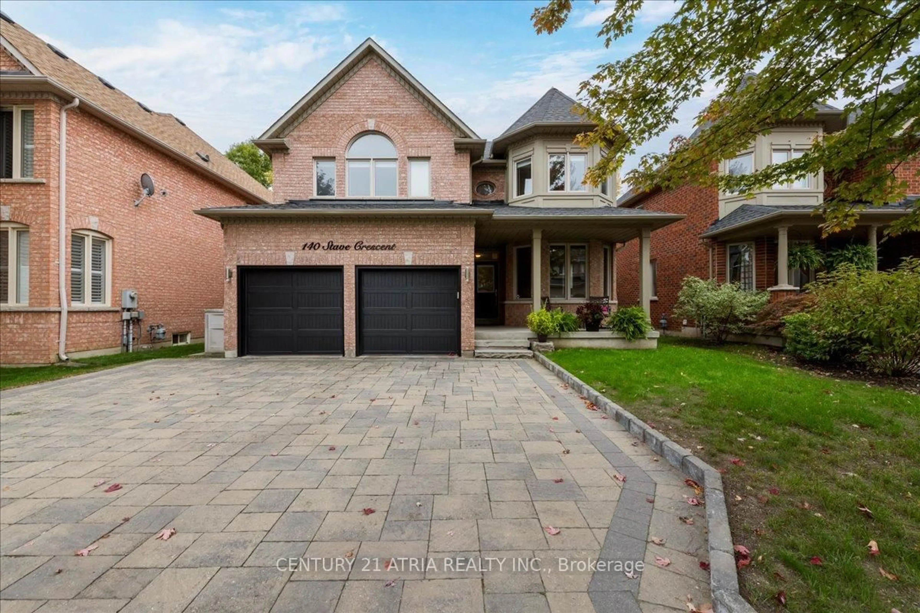 Home with brick exterior material, street for 140 Stave Cres, Richmond Hill Ontario L4C 0S9