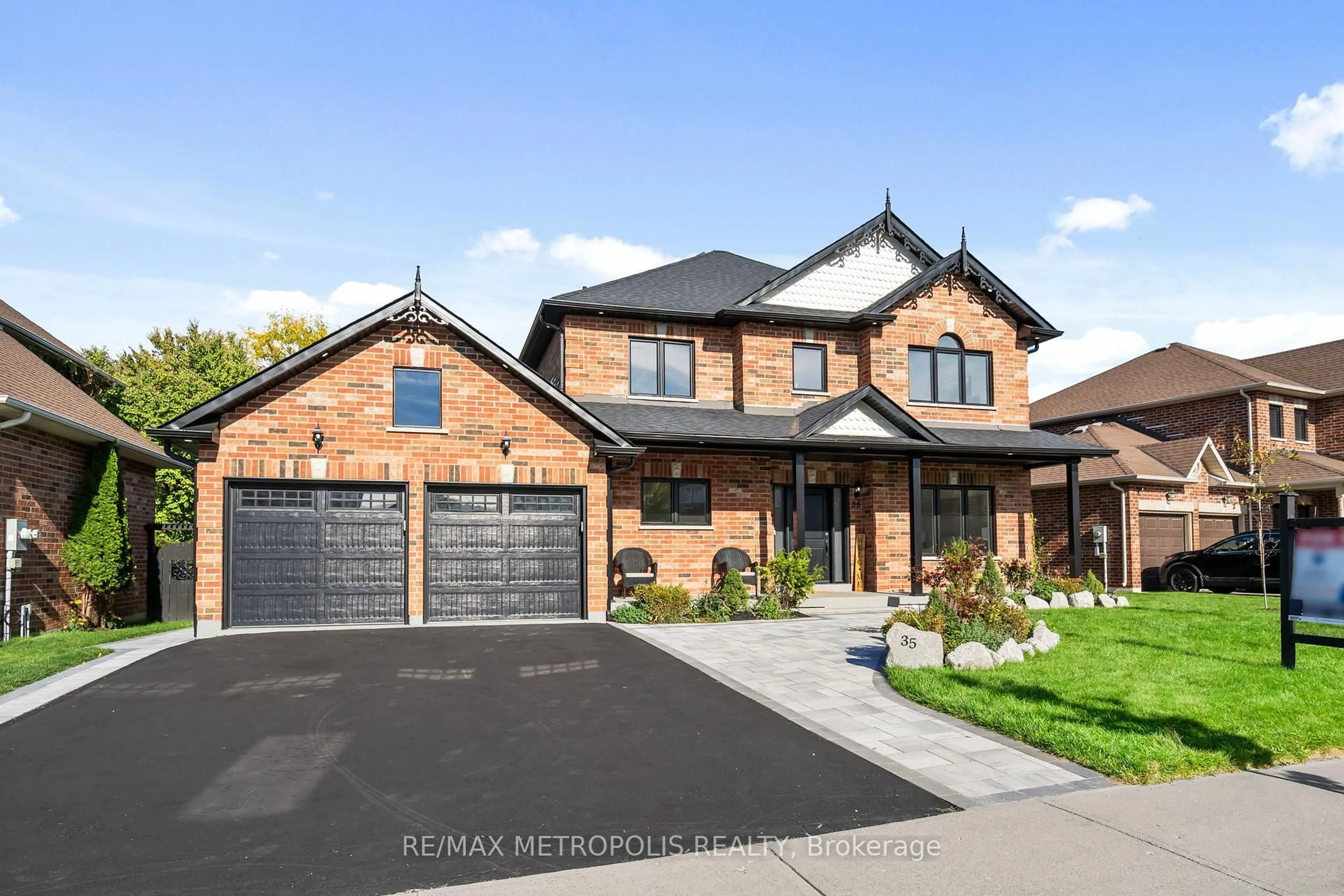 Home with brick exterior material, street for 35 Nelkydd Lane, Uxbridge Ontario L9P 1Z8