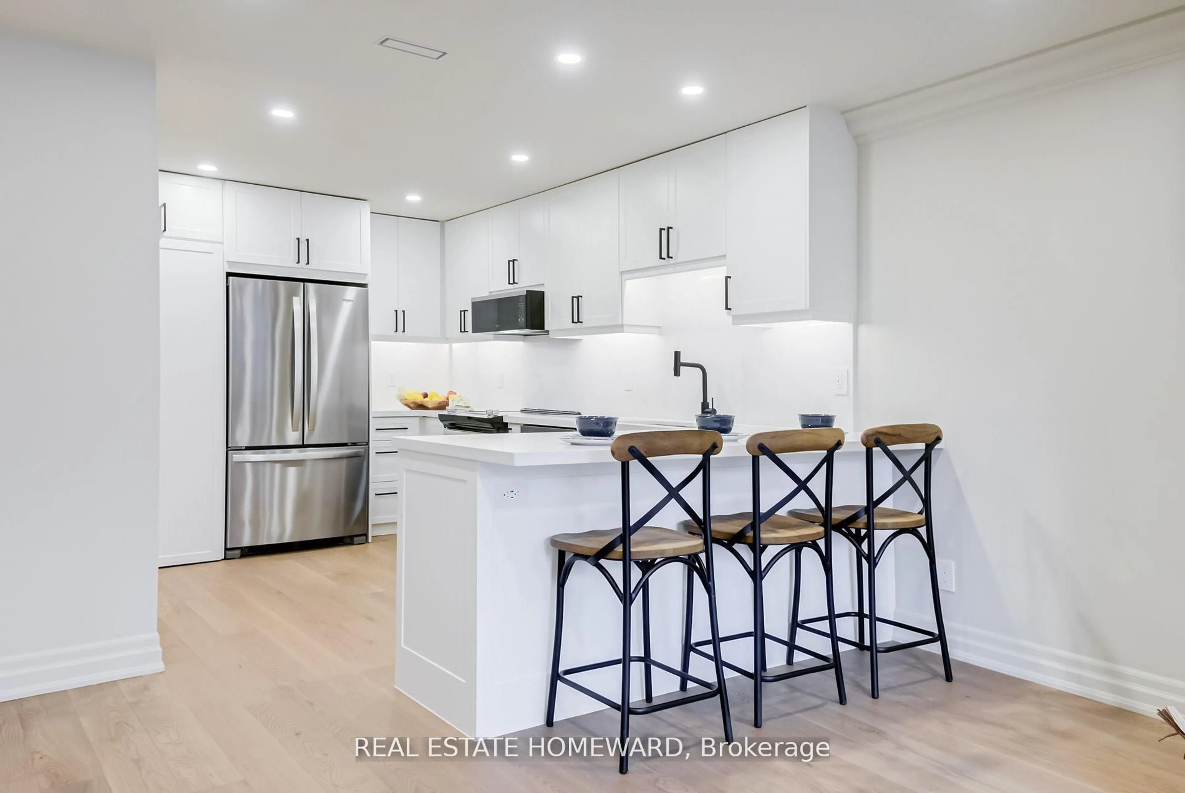 Open concept kitchen, unknown for 100 Arbors Lane #TH10, Vaughan Ontario L4L 7G4