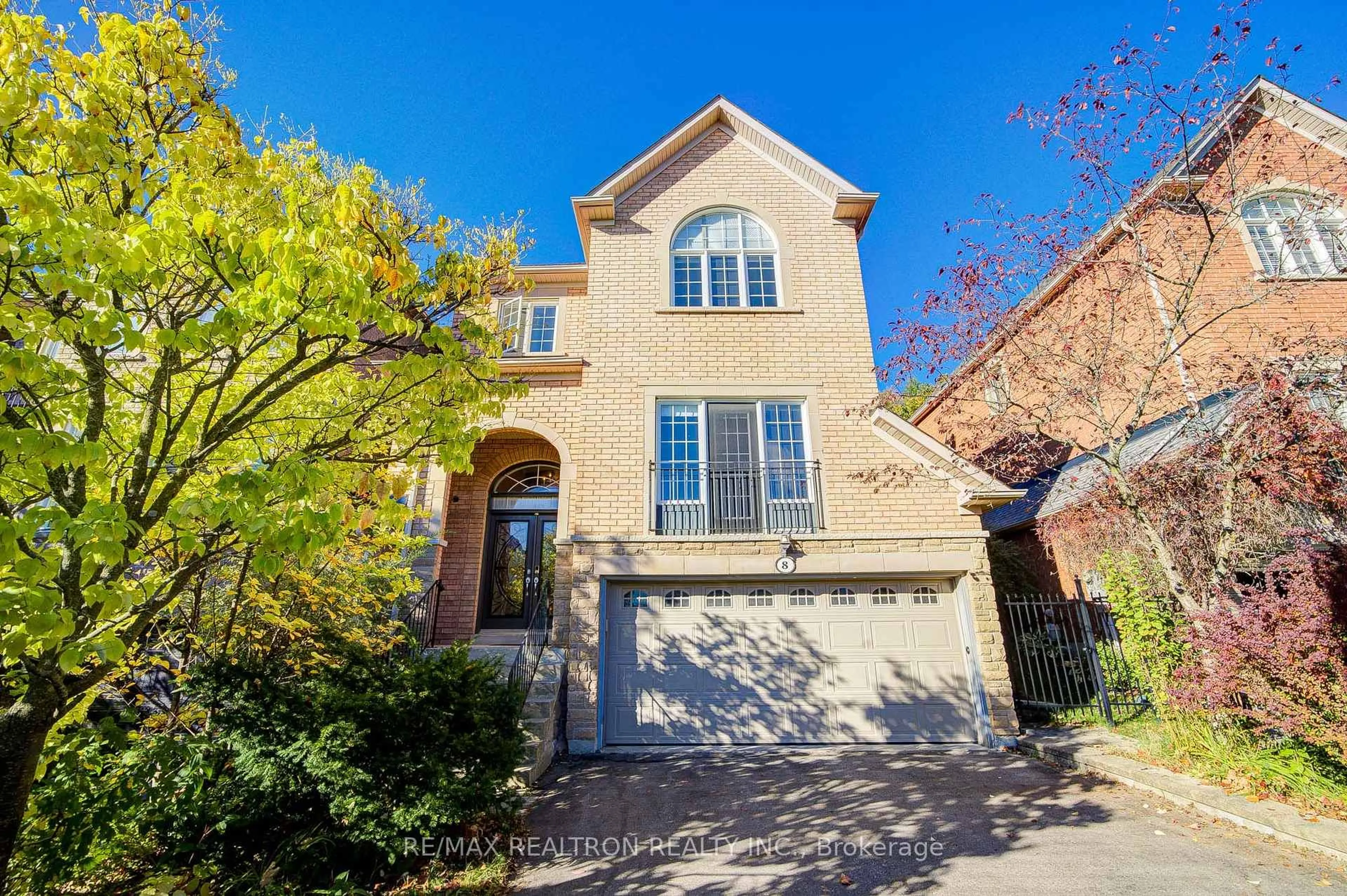 Home with brick exterior material, street for 8 Harvest Crt, Richmond Hill Ontario L4E 4V3