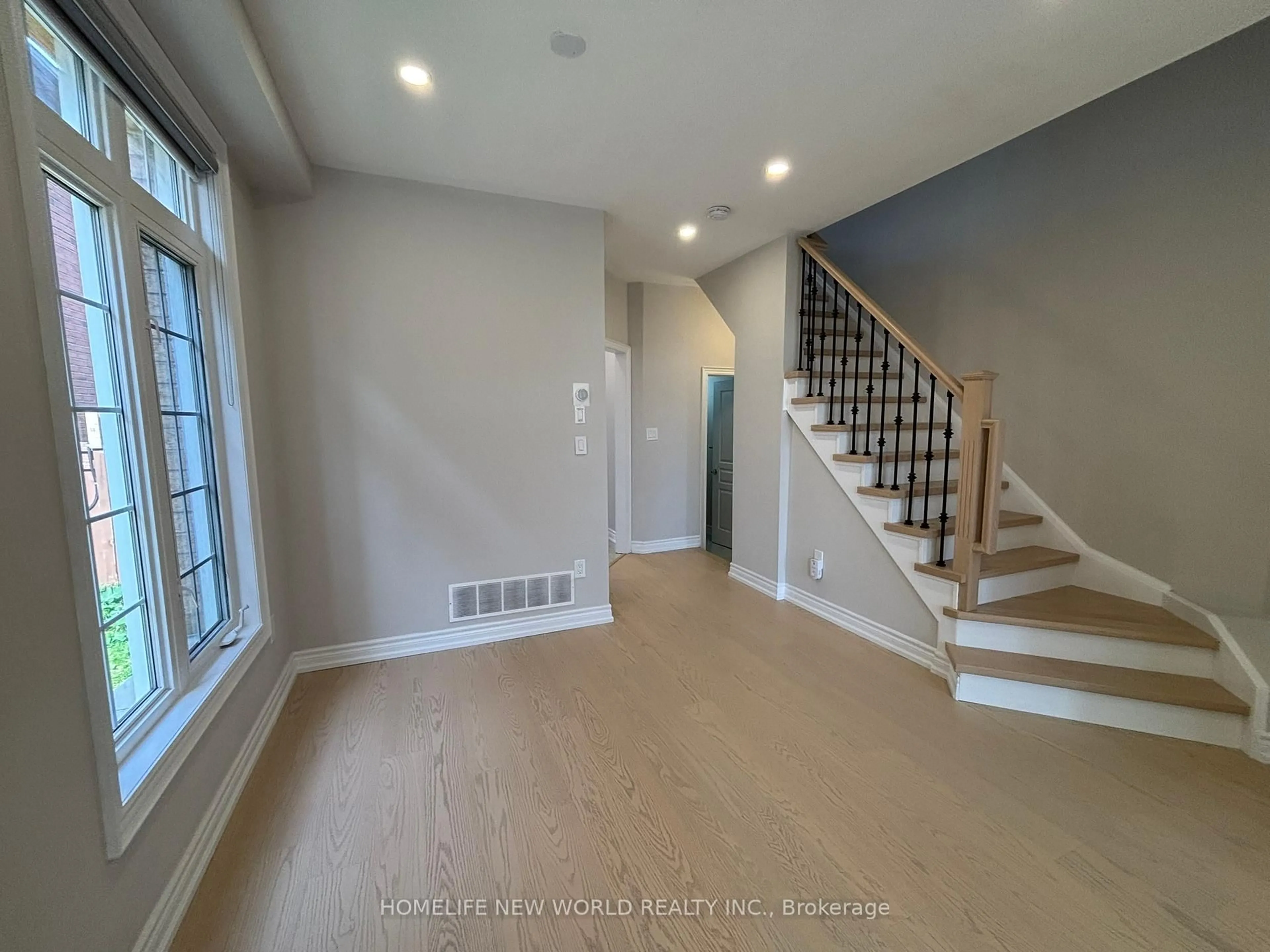 Indoor entryway for 2336 Bur Oak Ave, Markham Ontario L6E 1L6