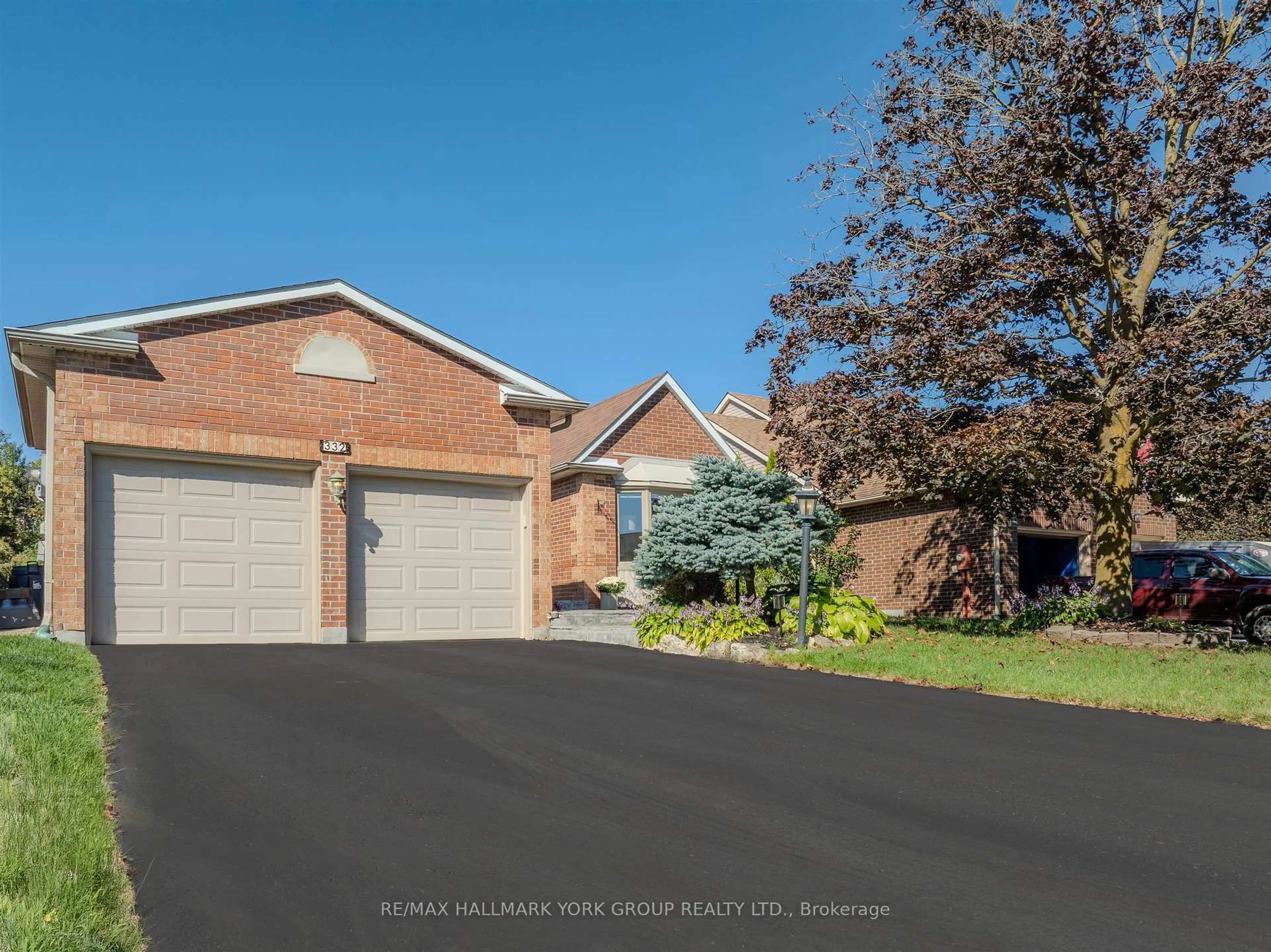 Unknown for 332 John Bowser Cres, Newmarket Ontario L3Y 7P2