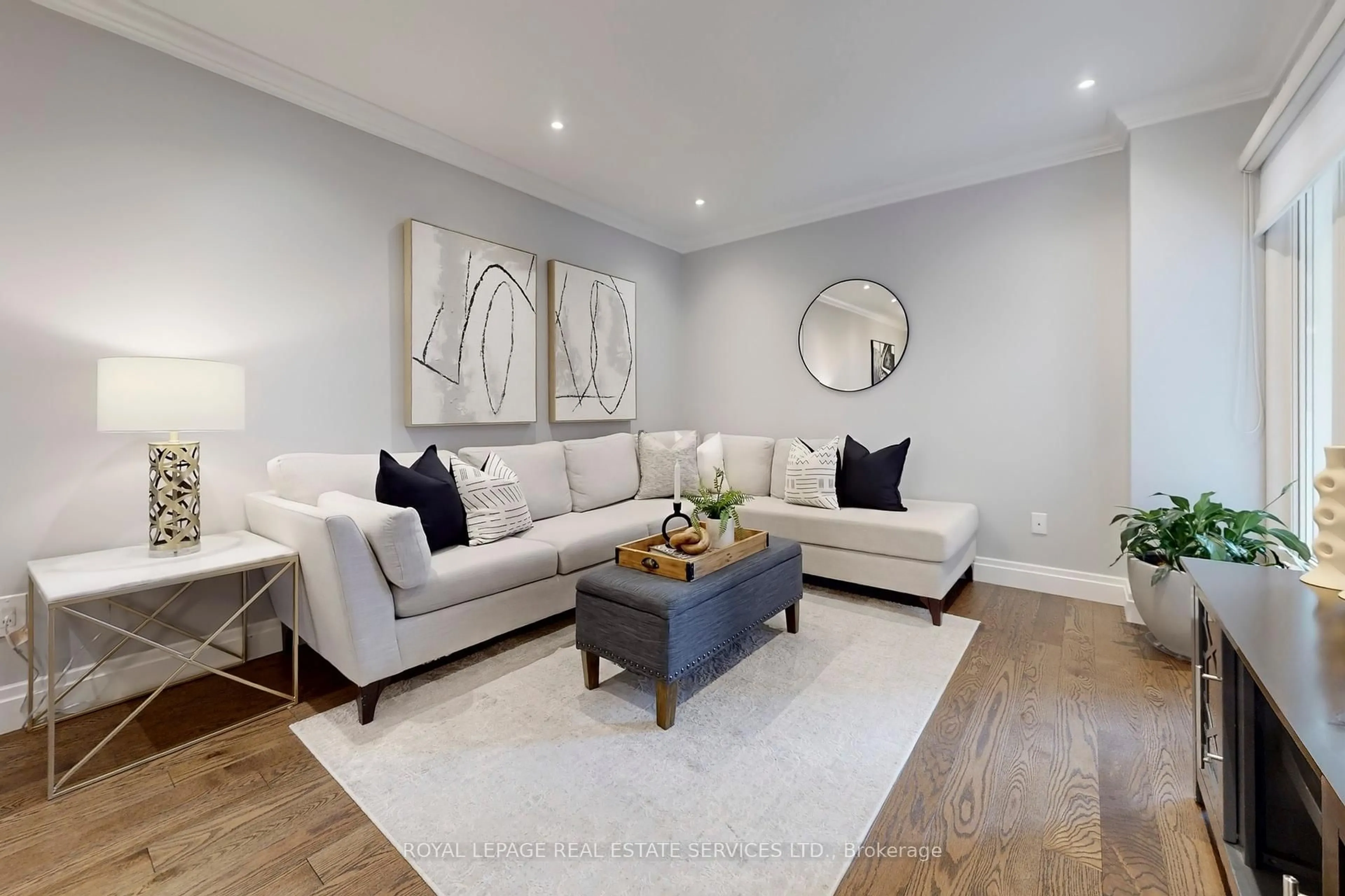 Living room with furniture, unknown for 28 Rejane Cres, Vaughan Ontario L4J 5A1