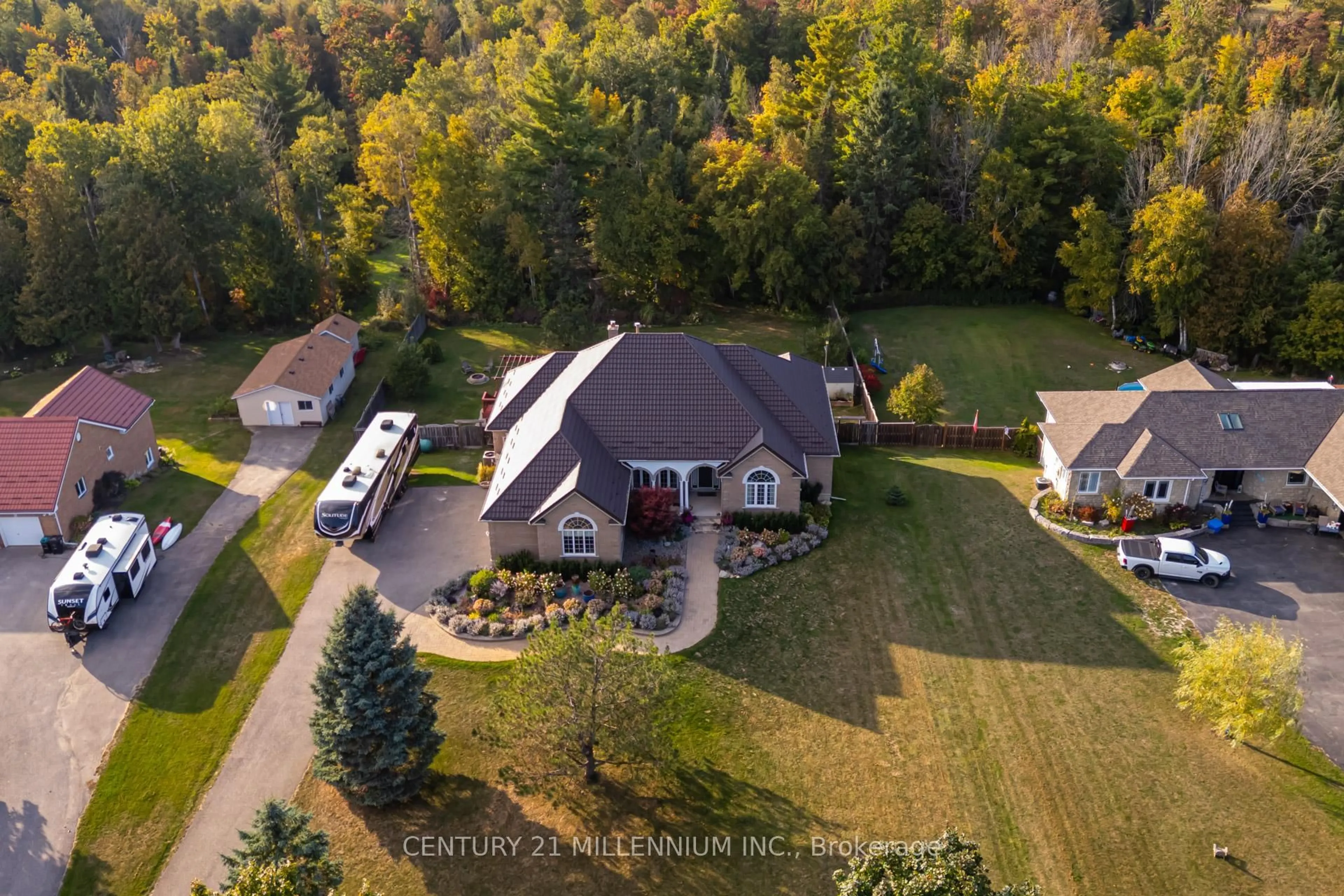 A pic from outside/outdoor area/front of a property/back of a property/a pic from drone, unknown for 9344 County 1 Rd, Adjala-Tosorontio Ontario L0N 1P0