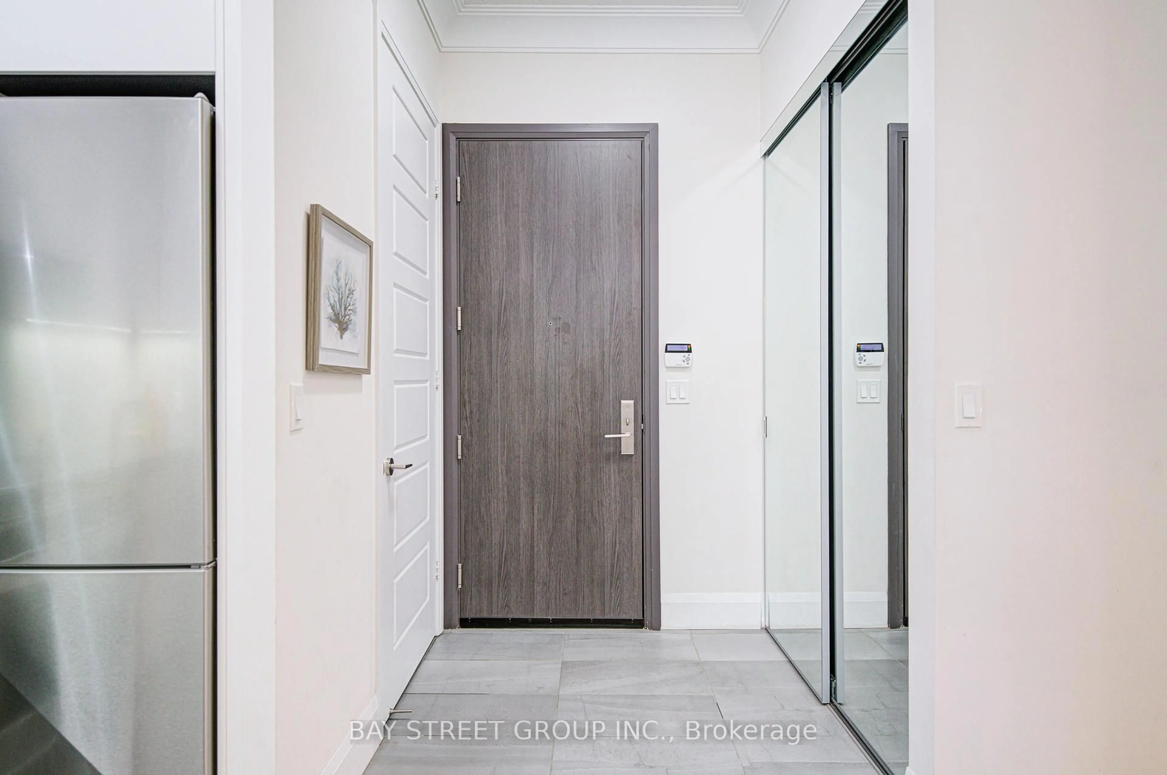 Indoor entryway for 15 Water Walk Dr #111, Markham Ontario L6G 0G2
