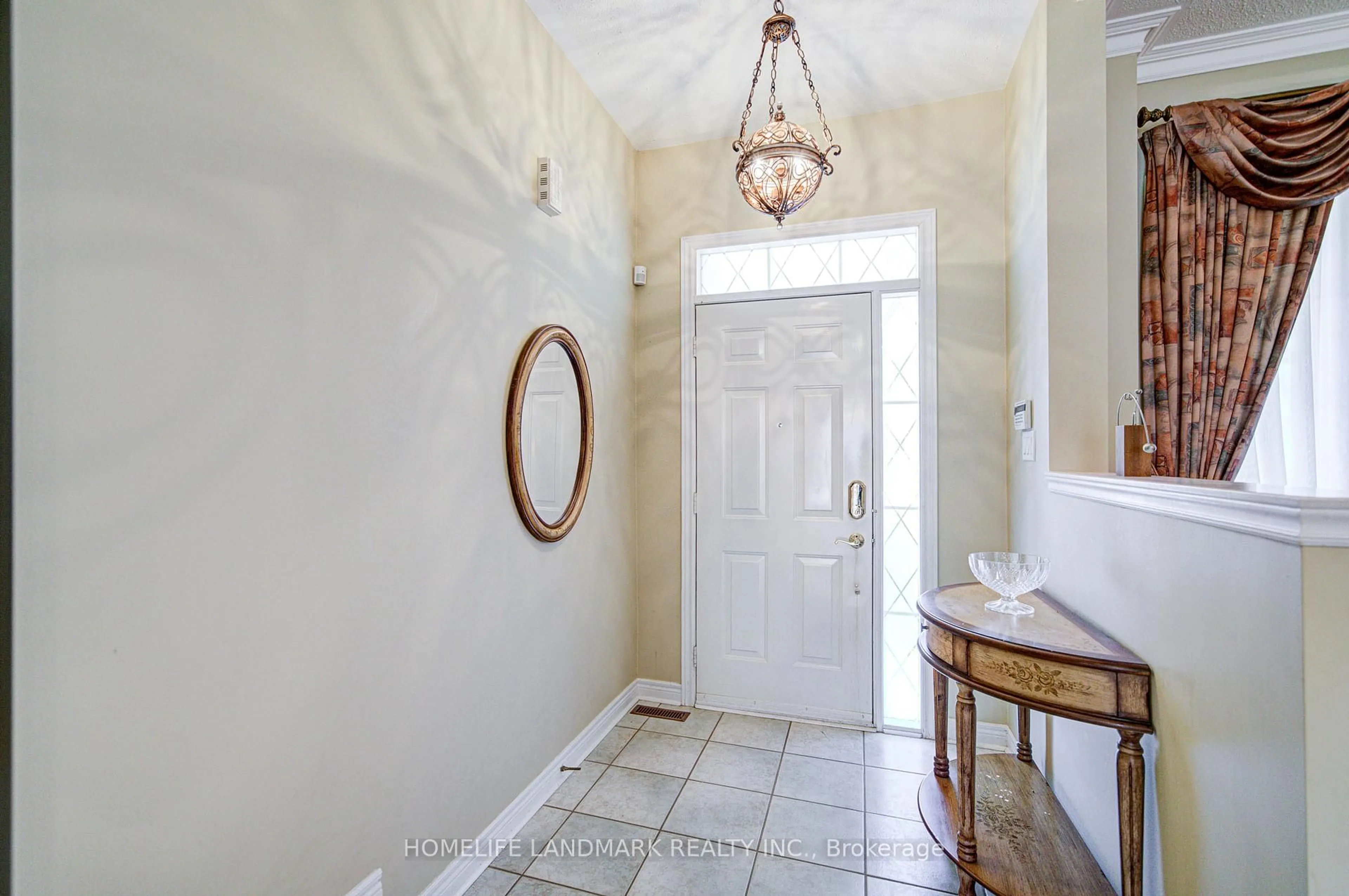 Indoor entryway for 189 Silver Linden Dr, Richmond Hill Ontario L4B 4G6