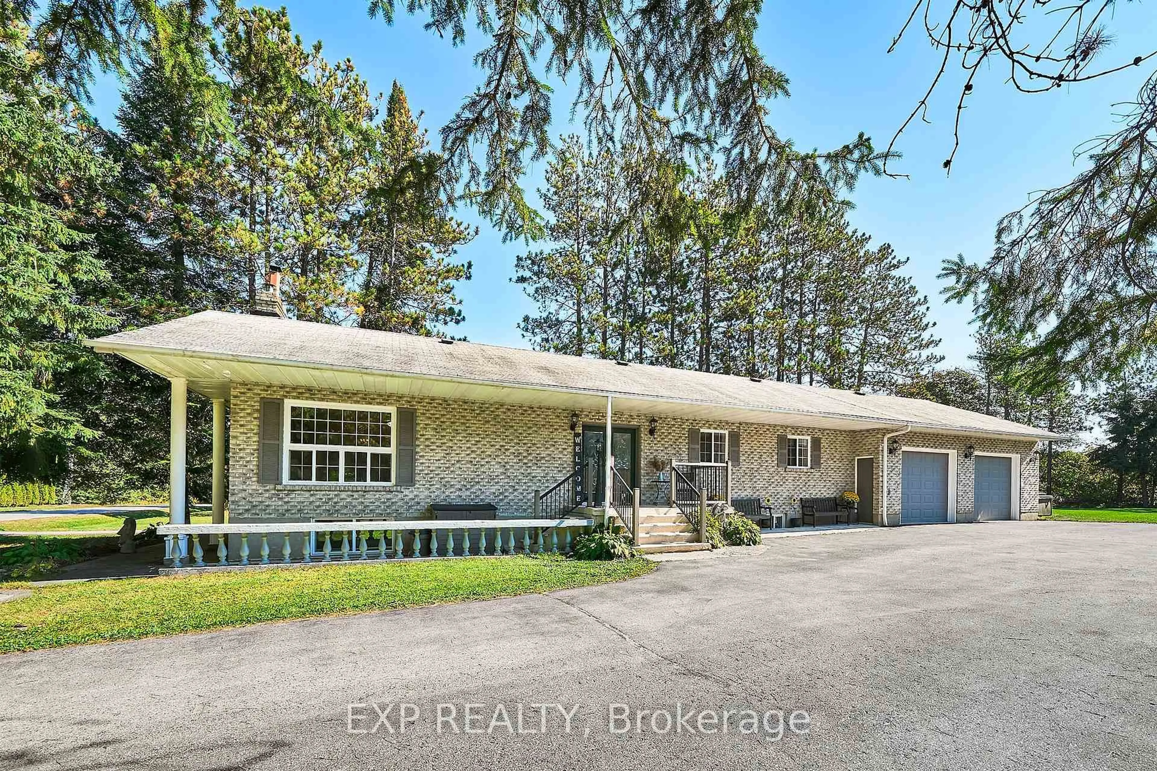 A pic from outside/outdoor area/front of a property/back of a property/a pic from drone, street for 9 Hilda Ave, Uxbridge Ontario L9P 1R2