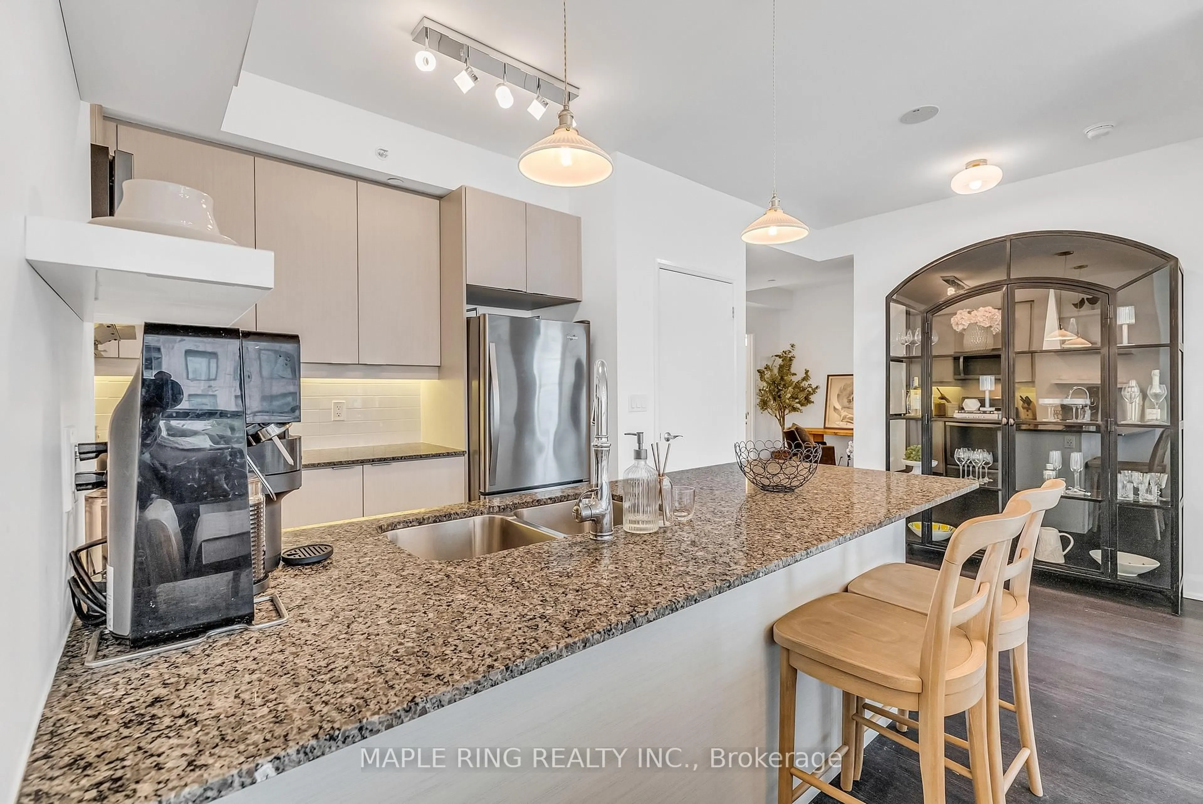 Open concept kitchen, ceramic/tile floor for 2910 Highway 7 #1406, Vaughan Ontario L4K 0G3