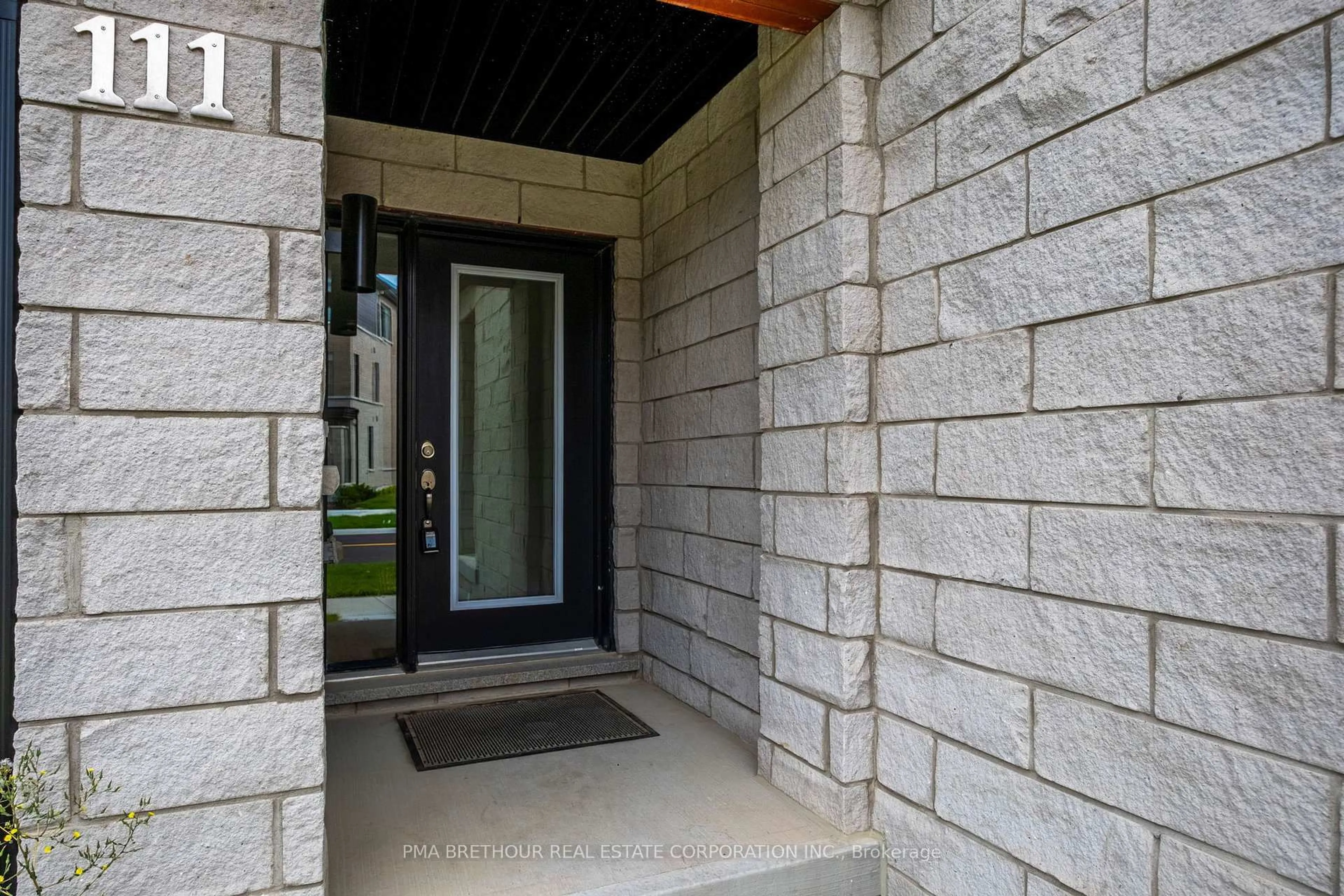 Indoor entryway for 111 Cornell Rouge Blvd, Markham Ontario L6B 1R1