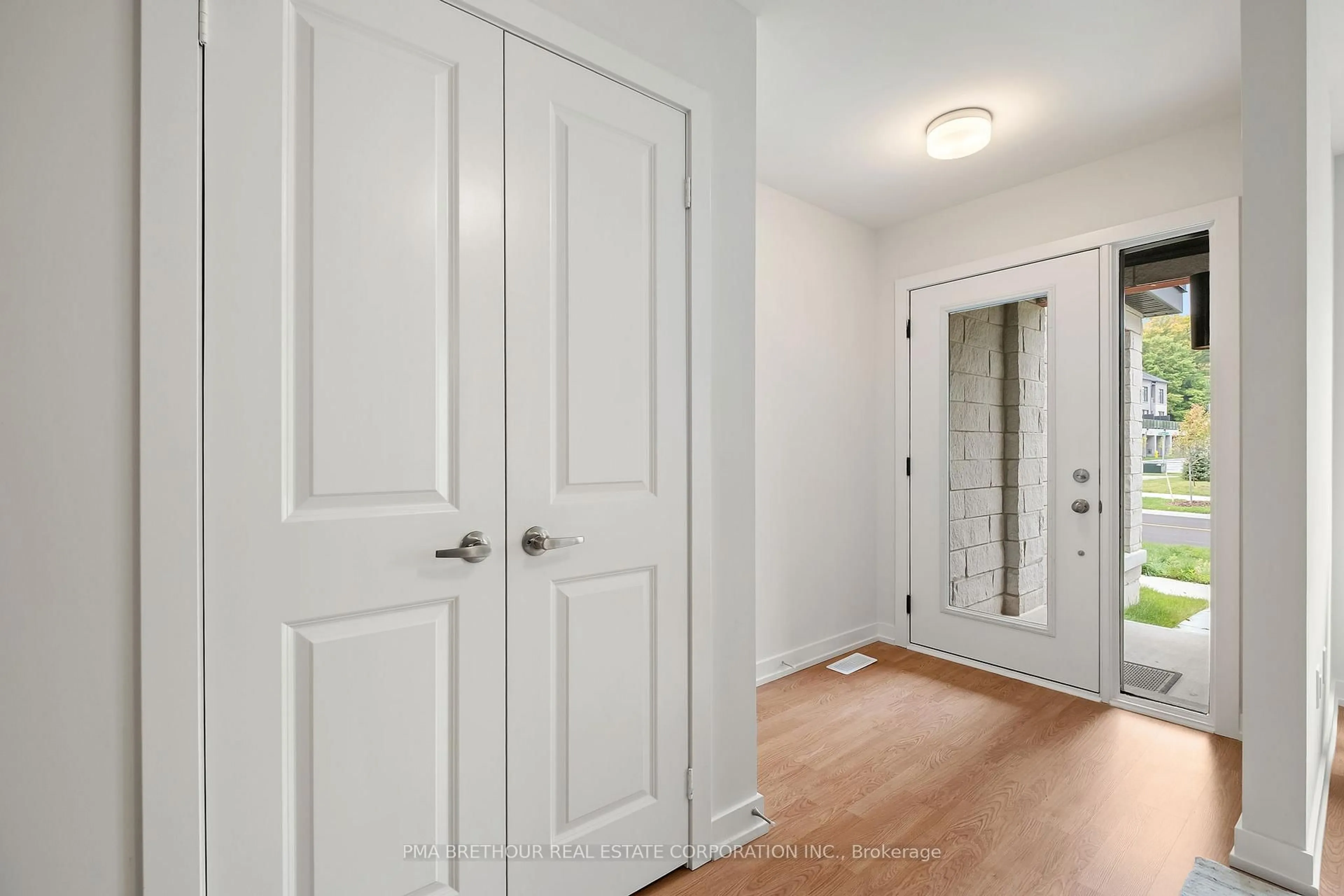 Indoor entryway for 111 Cornell Rouge Blvd, Markham Ontario L6B 1R1