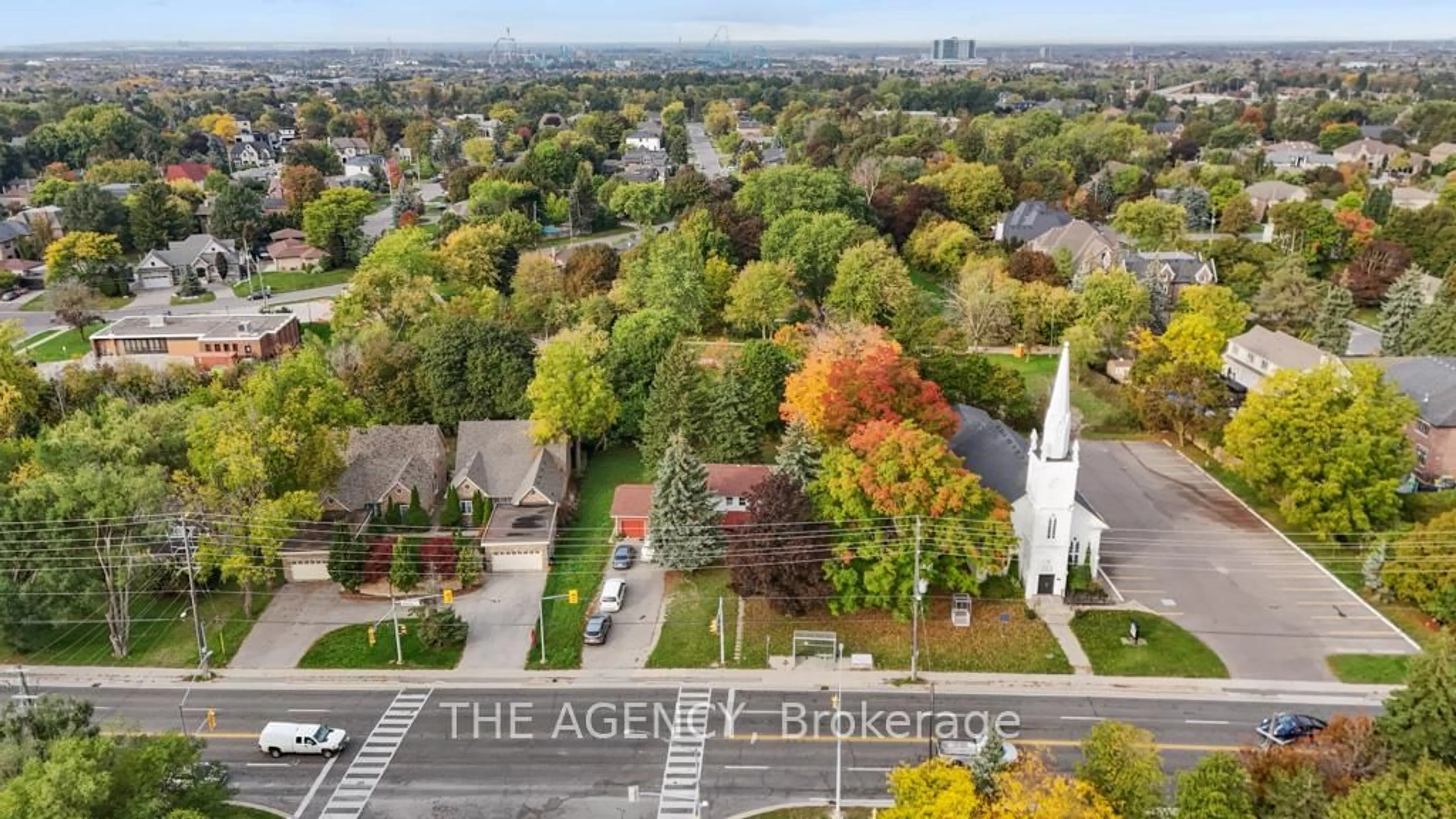 A pic from outside/outdoor area/front of a property/back of a property/a pic from drone, city buildings view from balcony for 9846 Keele St, Vaughan Ontario L6A 3Y4
