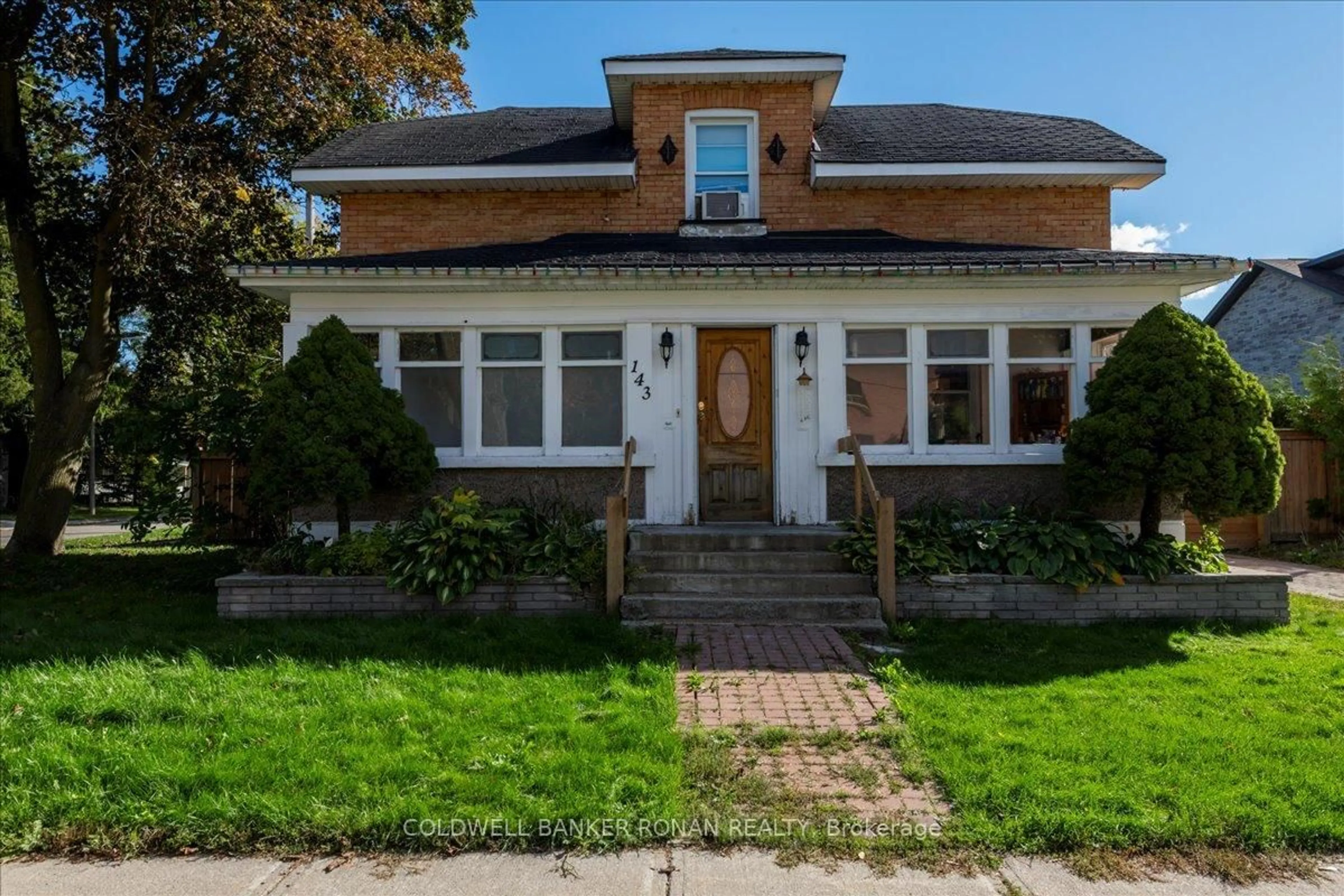 Home with brick exterior material, street for 143 Wellington St, New Tecumseth Ontario L9R 1G5