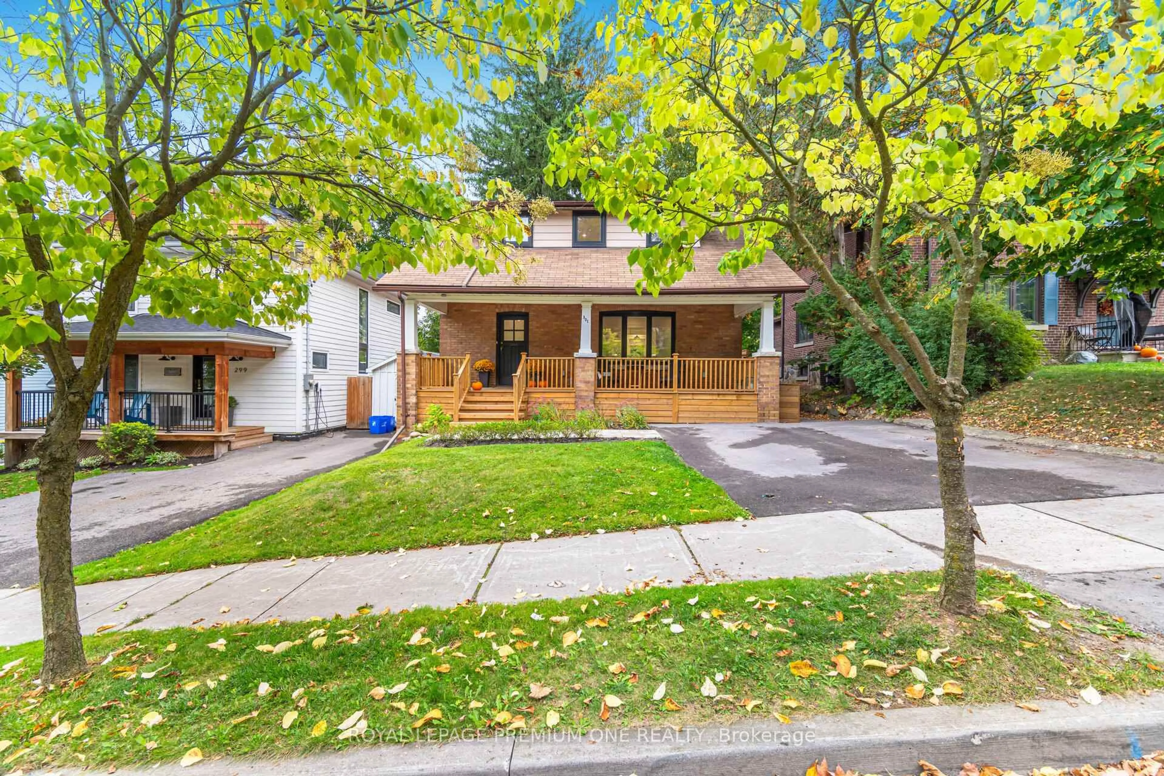 Unknown for 301 Court St, Newmarket Ontario L3Y 3S6