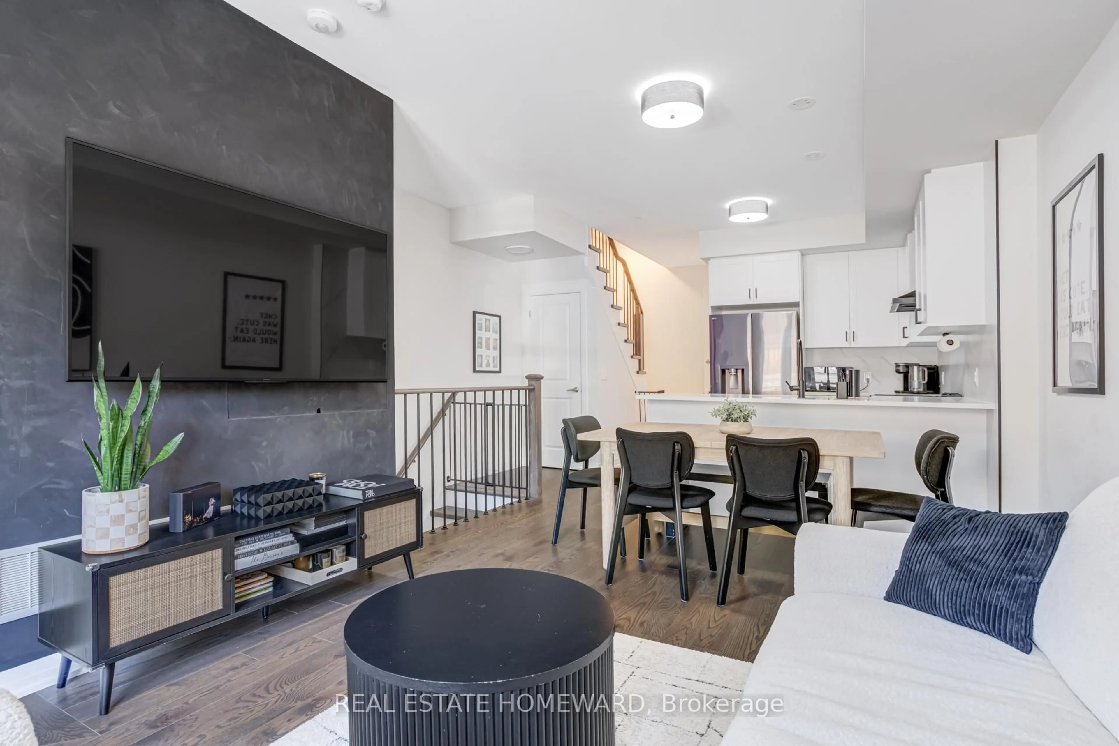 Open concept kitchen, unknown for 40 Baynes Way #12, Bradford West Gwillimbury Ontario L3Z 4M4