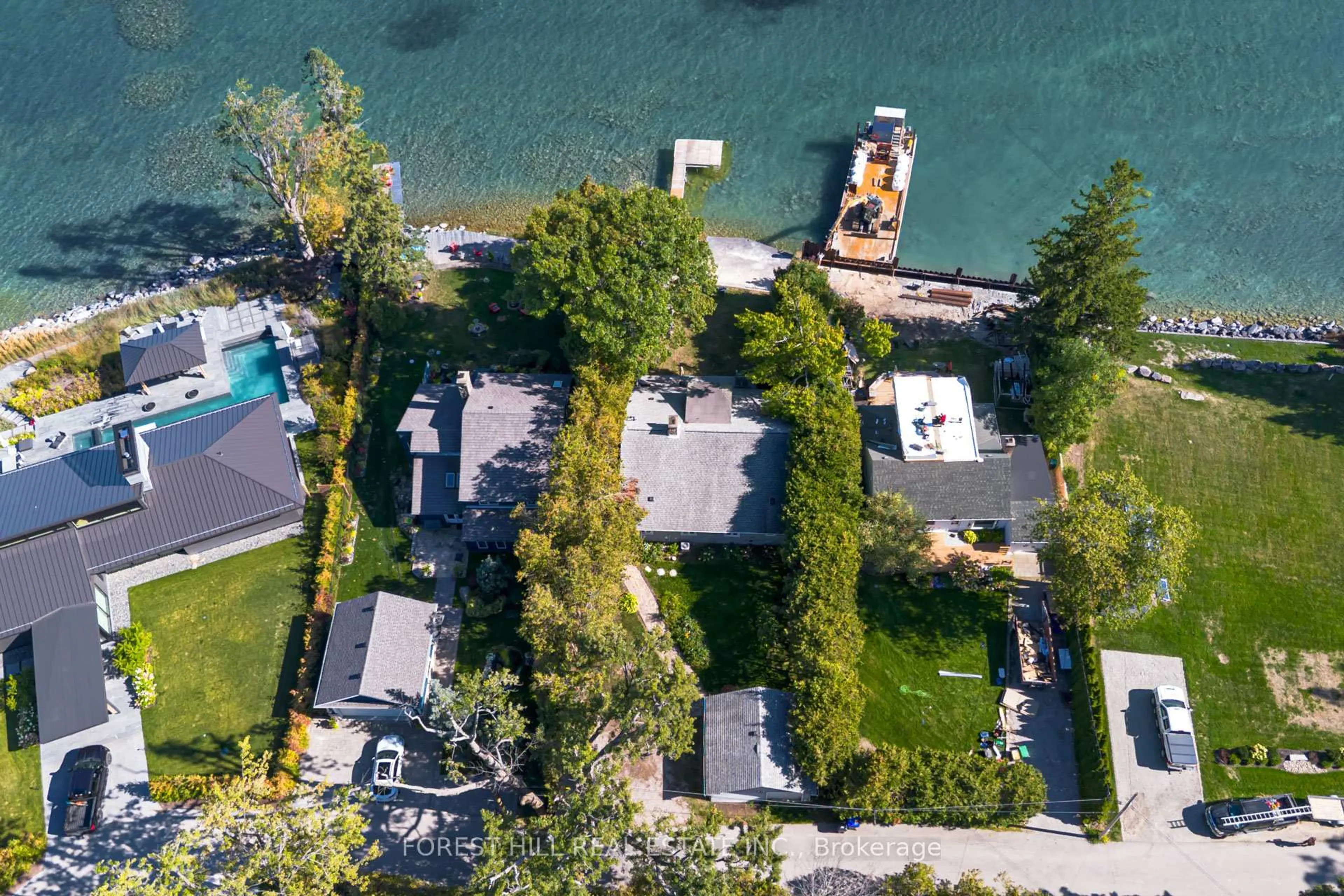 A pic from outside/outdoor area/front of a property/back of a property/a pic from drone, water/lake/river/ocean view for 41 Sunnypoint Dr, Innisfil Ontario L9S 2X4