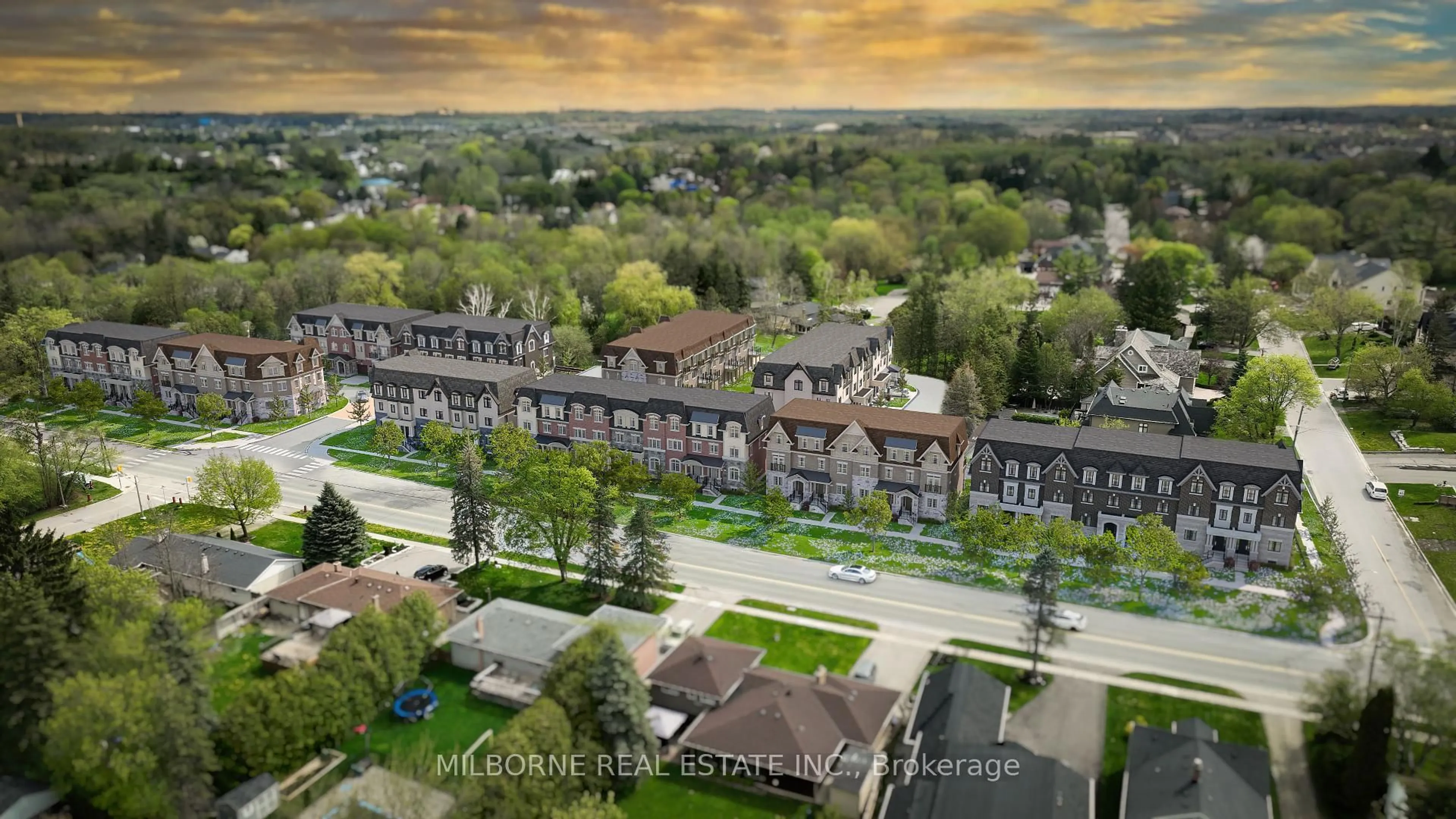 A pic from outside/outdoor area/front of a property/back of a property/a pic from drone, unknown for 8 Jane Underhall Pl, King Ontario L7B 1G1