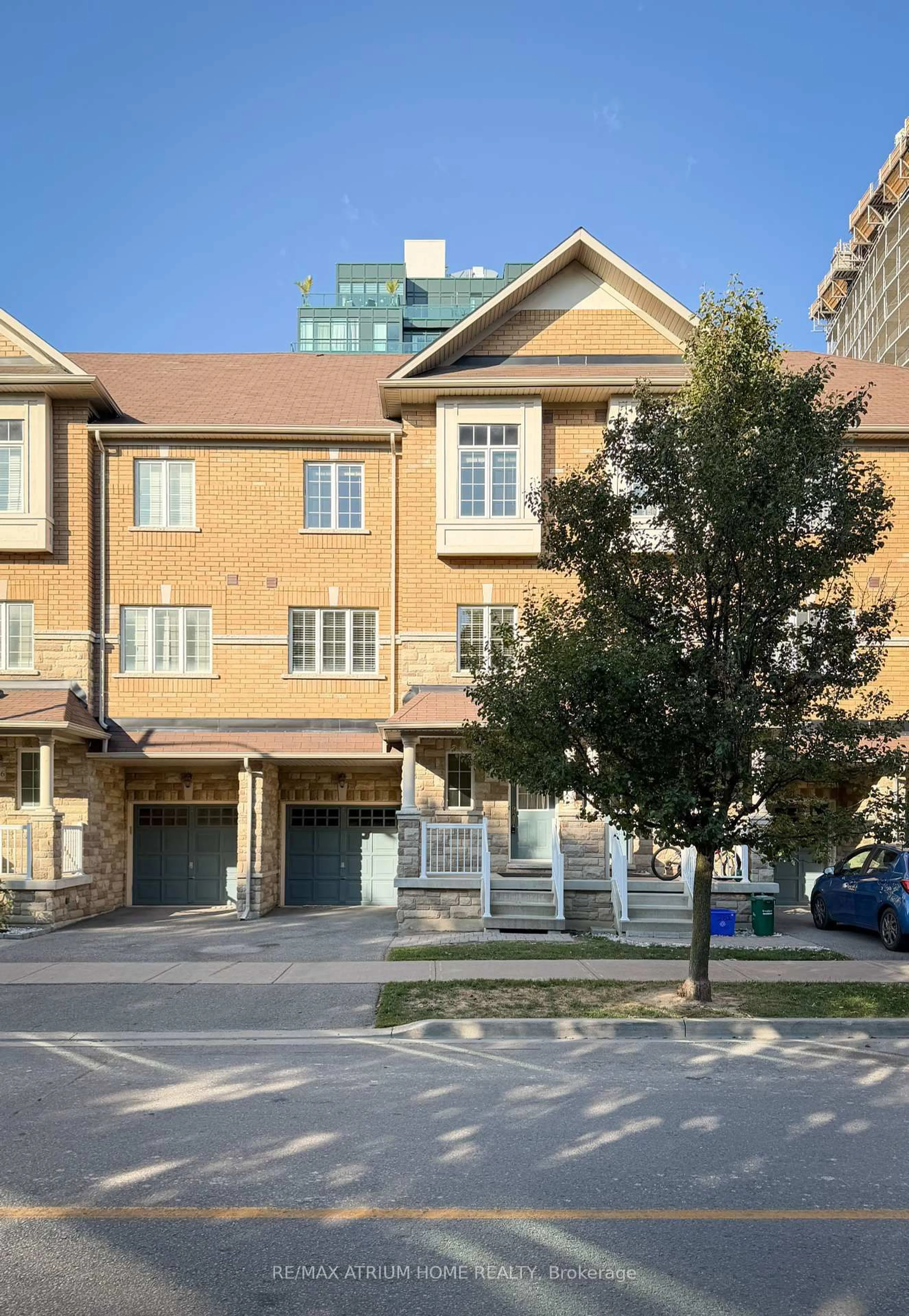 Home with brick exterior material, street for 284 Church St, Richmond Hill Ontario L4C 9N4