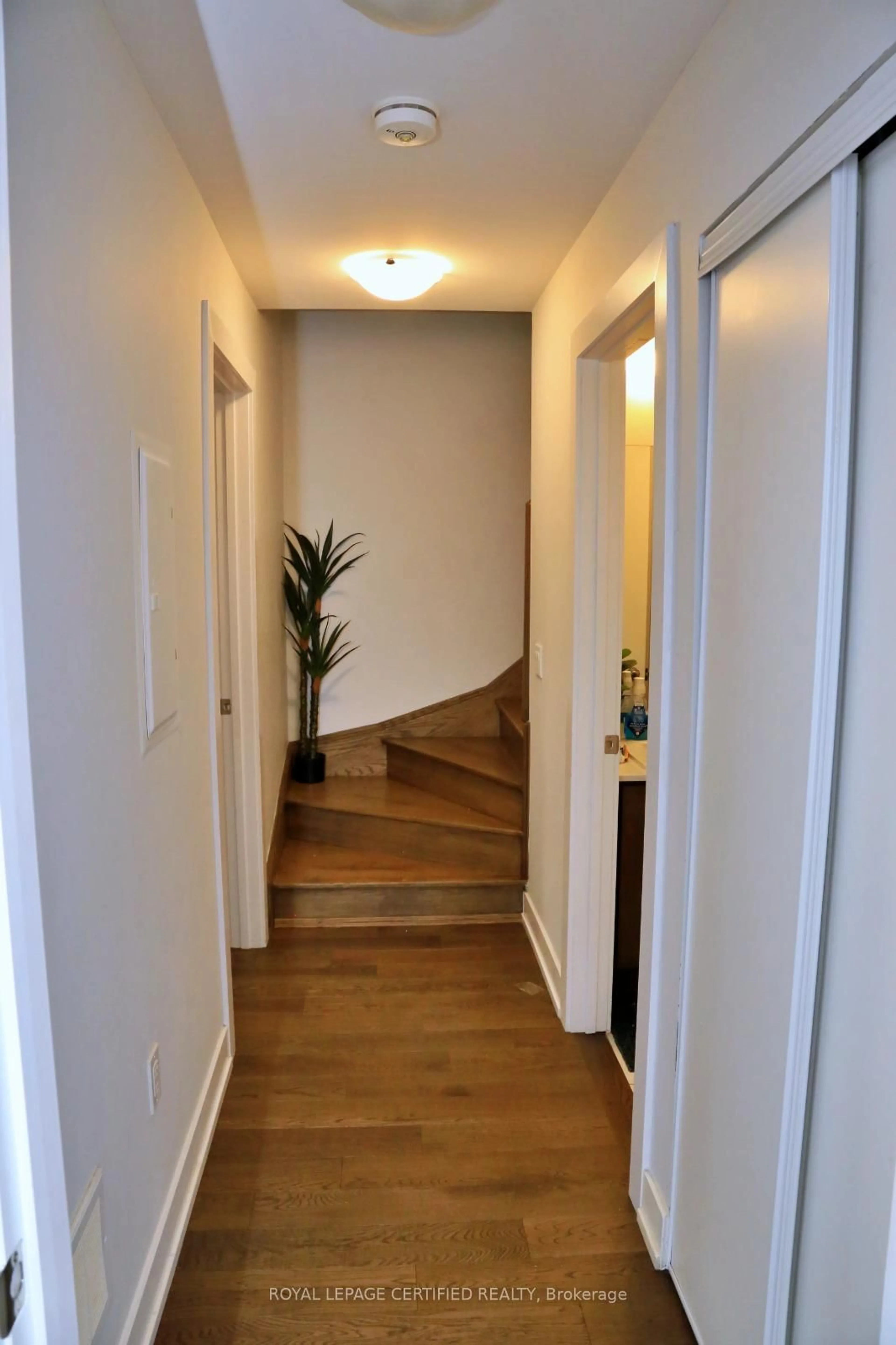 Indoor entryway for 9560 Islington Ave #L115, Vaughan Ontario L4H 5E8