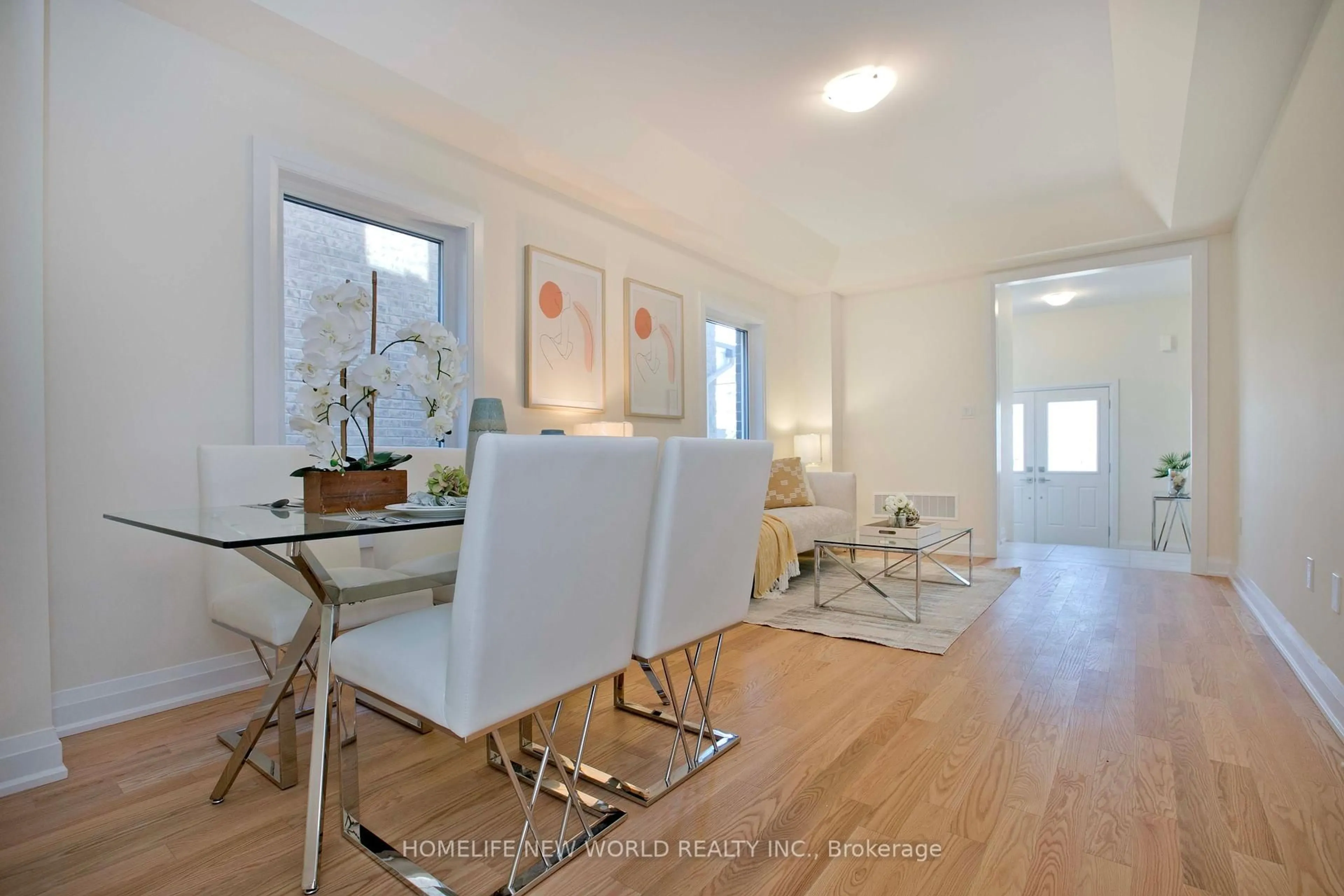 Dining room, wood/laminate floor for 240 Seguin St, Richmond Hill Ontario L4E 2Y5