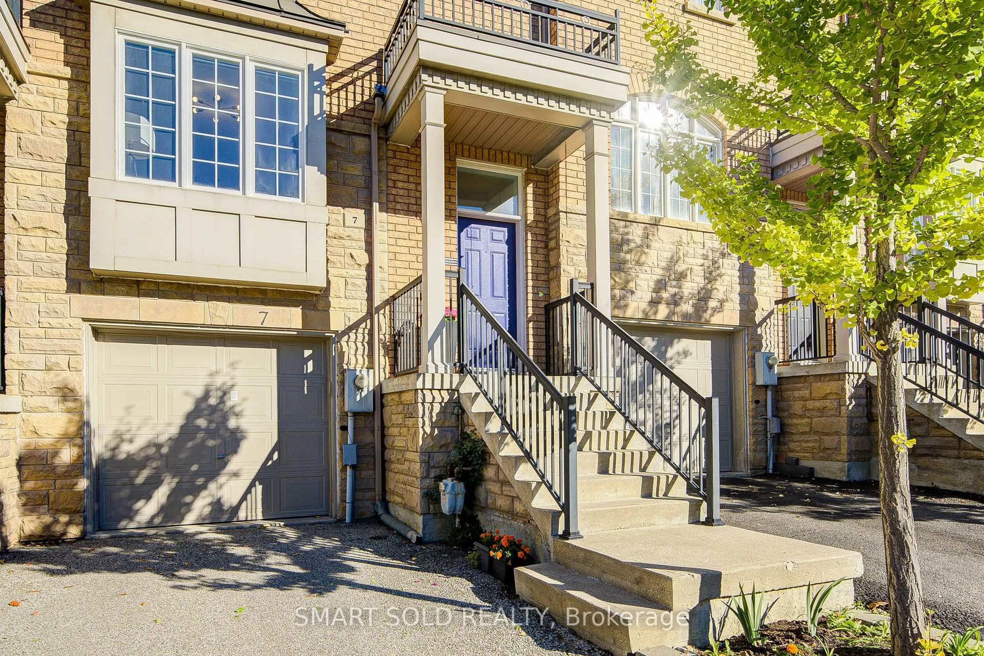 Home with brick exterior material, street for 700 Summeridge Dr #7, Vaughan Ontario L4J 0C5