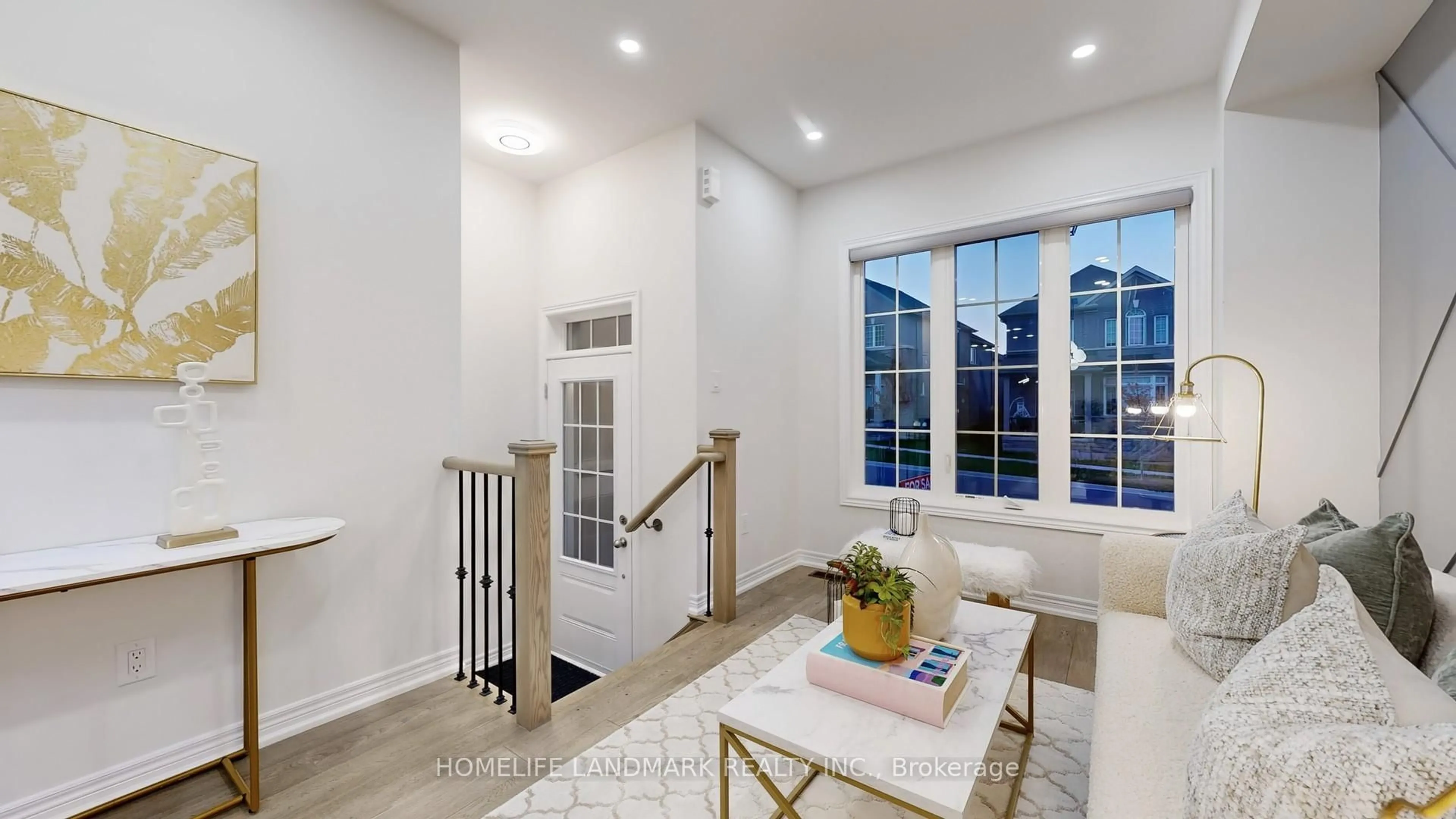 Indoor entryway for 575 White's Hill Ave, Markham Ontario L6B 1N9