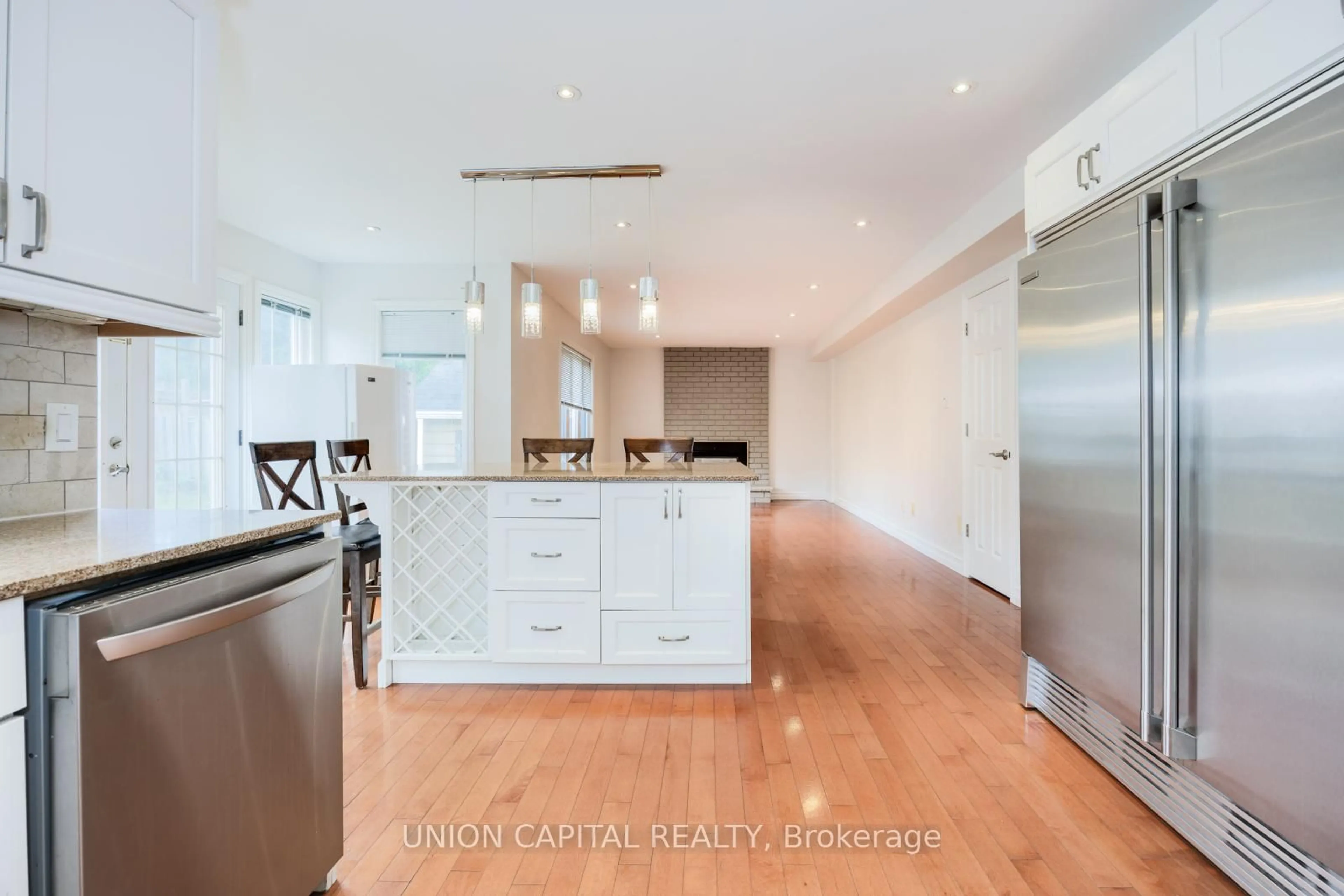 Open concept kitchen, unknown for 82 Old Yonge St, Aurora Ontario L4G 6C7